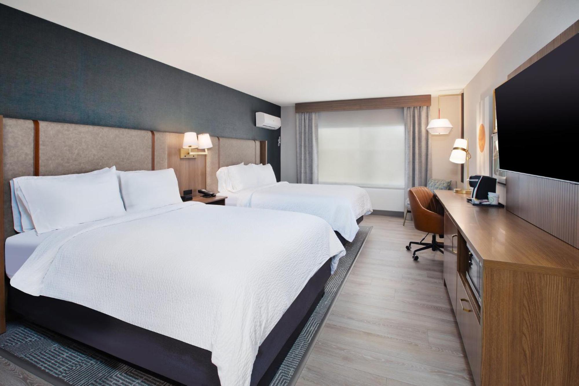 Standard Room with Two Queen Beds