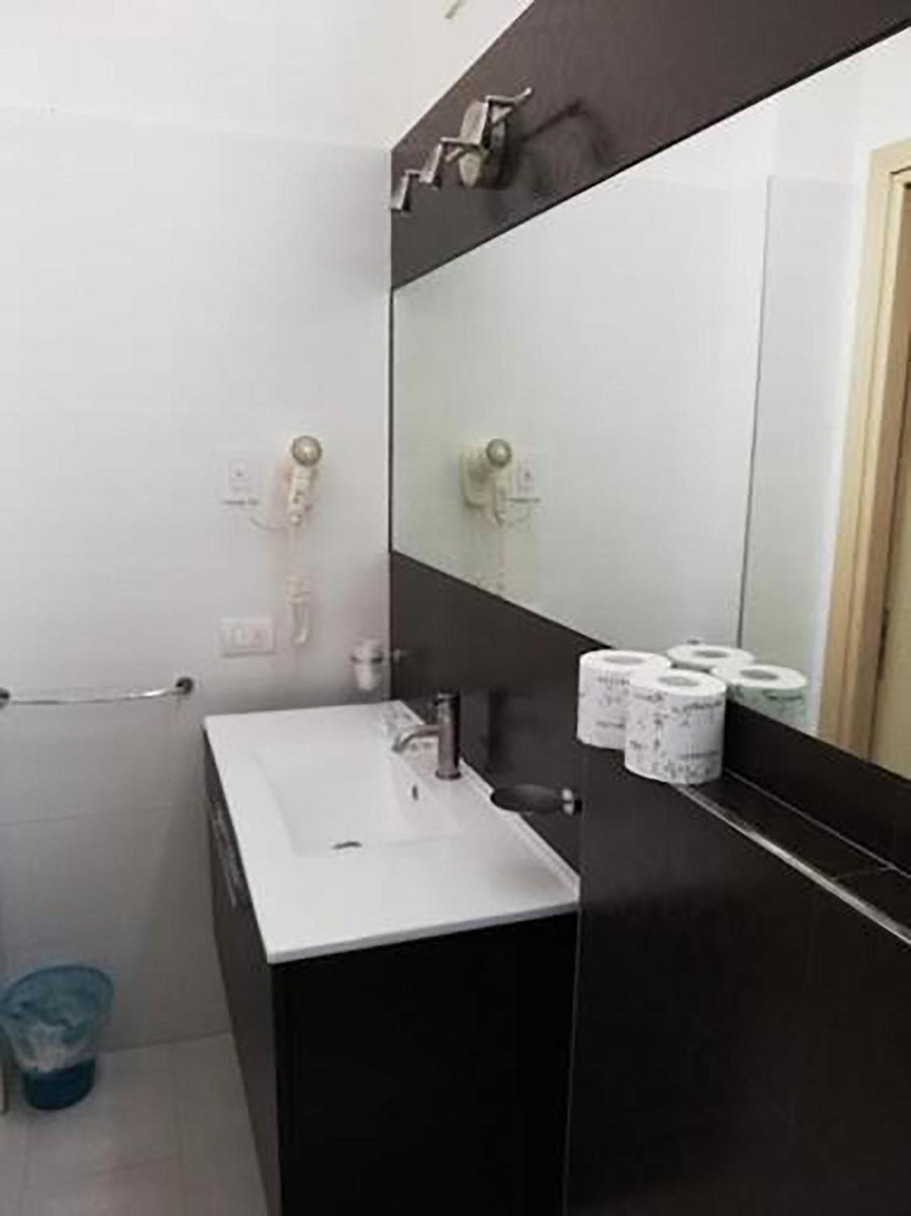 Dreibettzimmer mit Balkon