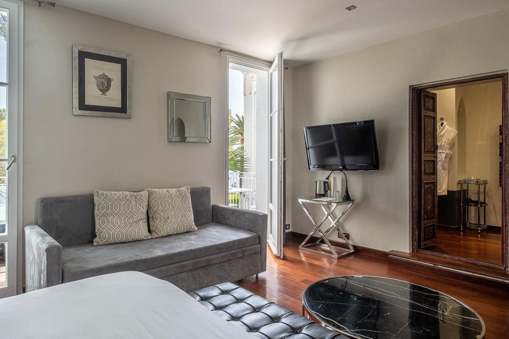 Habitación Doble Deluxe con terraza, bañera de hidromasaje y vistas al mar