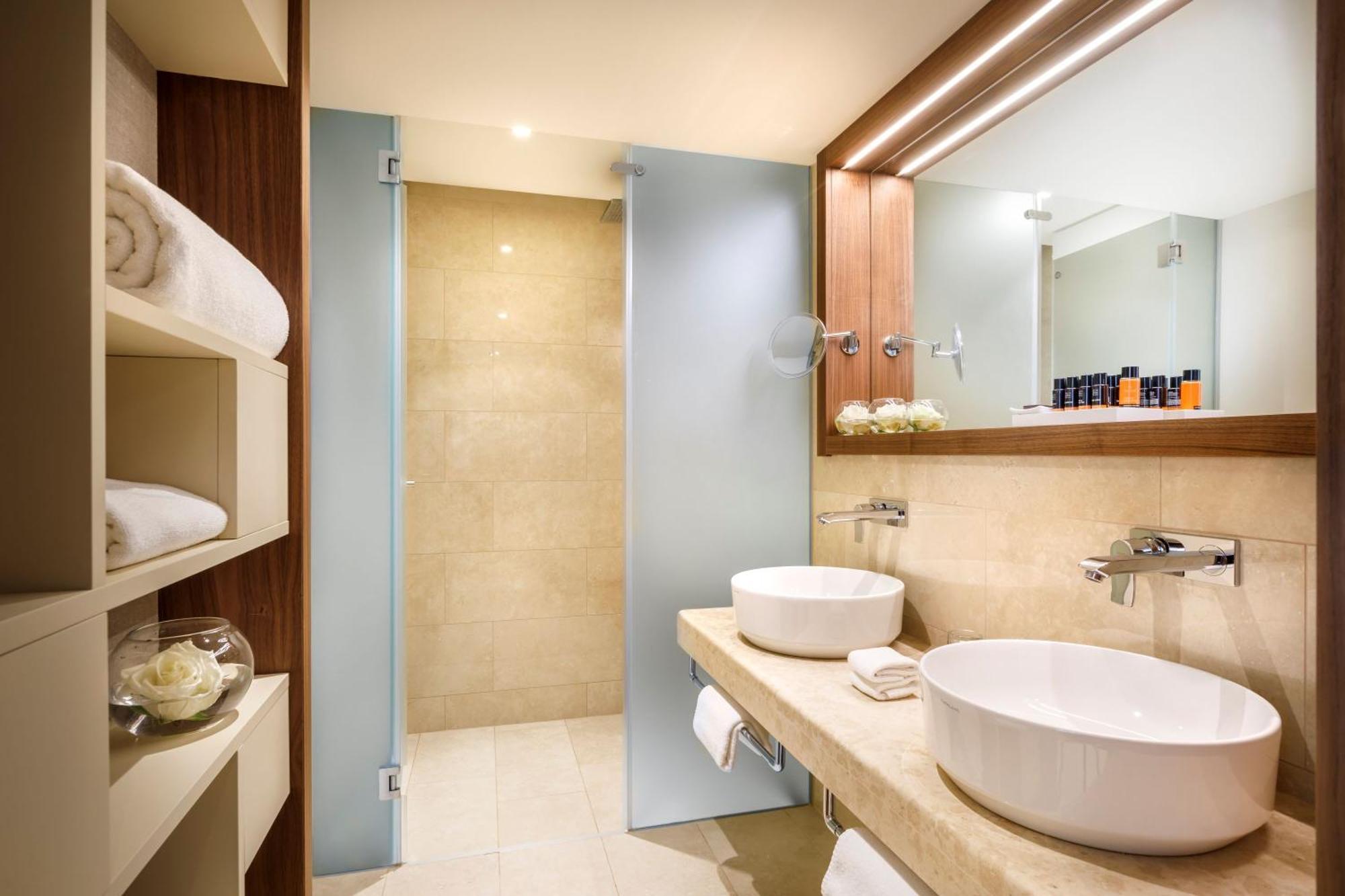V Level Junior Suite 22 Seaview Villas,1672564163:JPEG