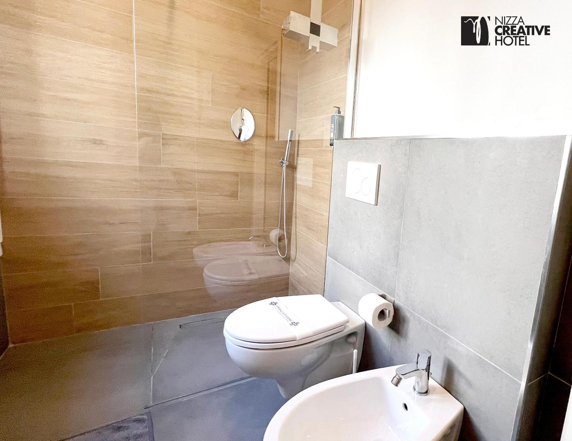 Twin Room Private Bathroom