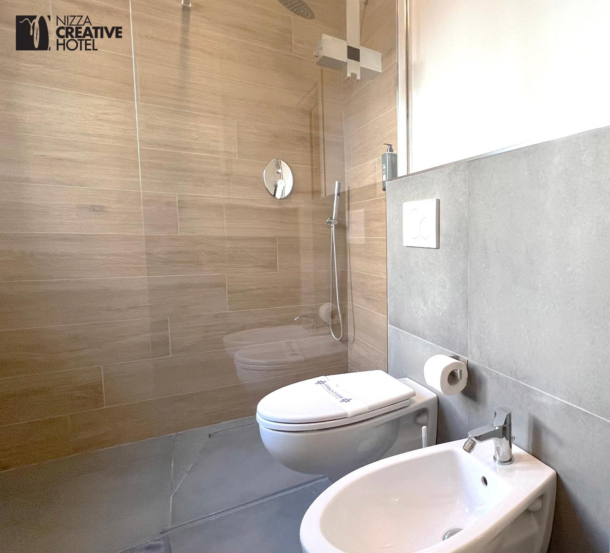 Twin Room Private Bathroom