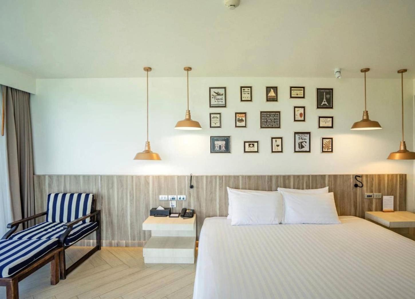 Superior King Room Sea View
