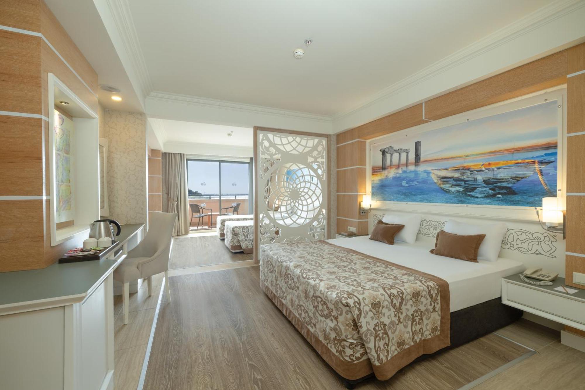 Large Double or Twin Room