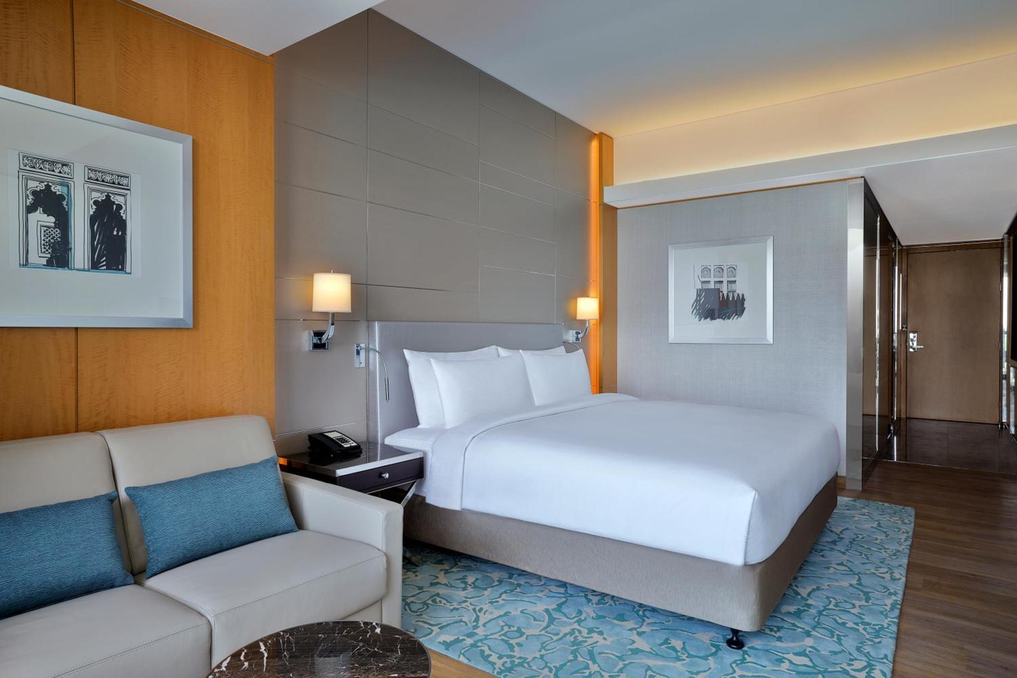 Premium King Room Balcony Sea View,1661170404:JPEG