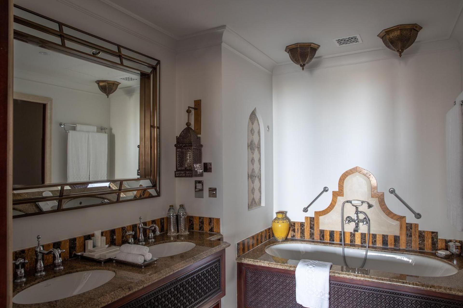 Club Arabian Family Room