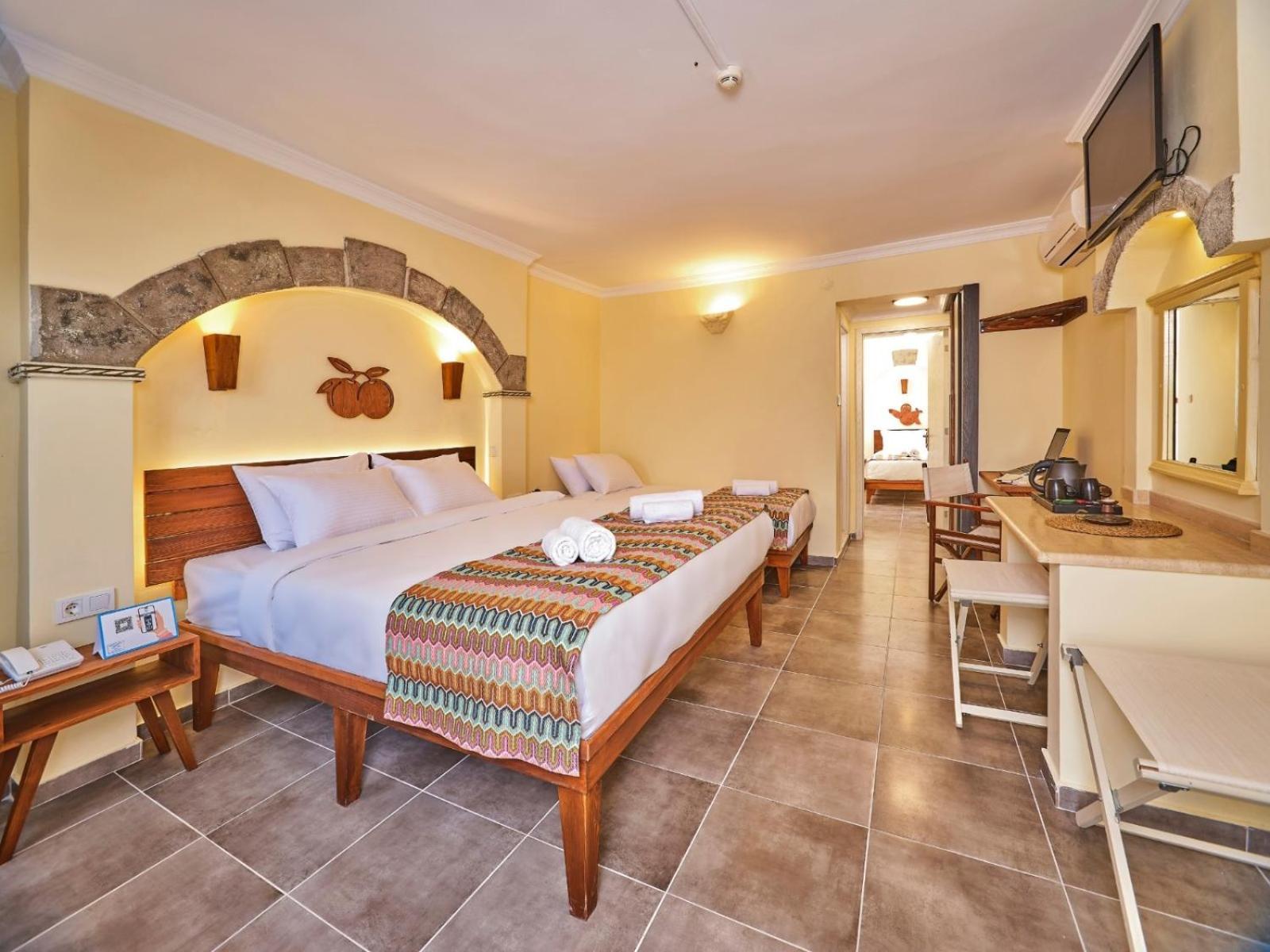 Deluxe Family Room