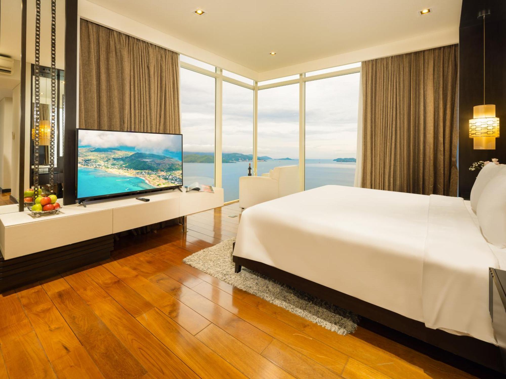 Four Bedroom Grand Suite