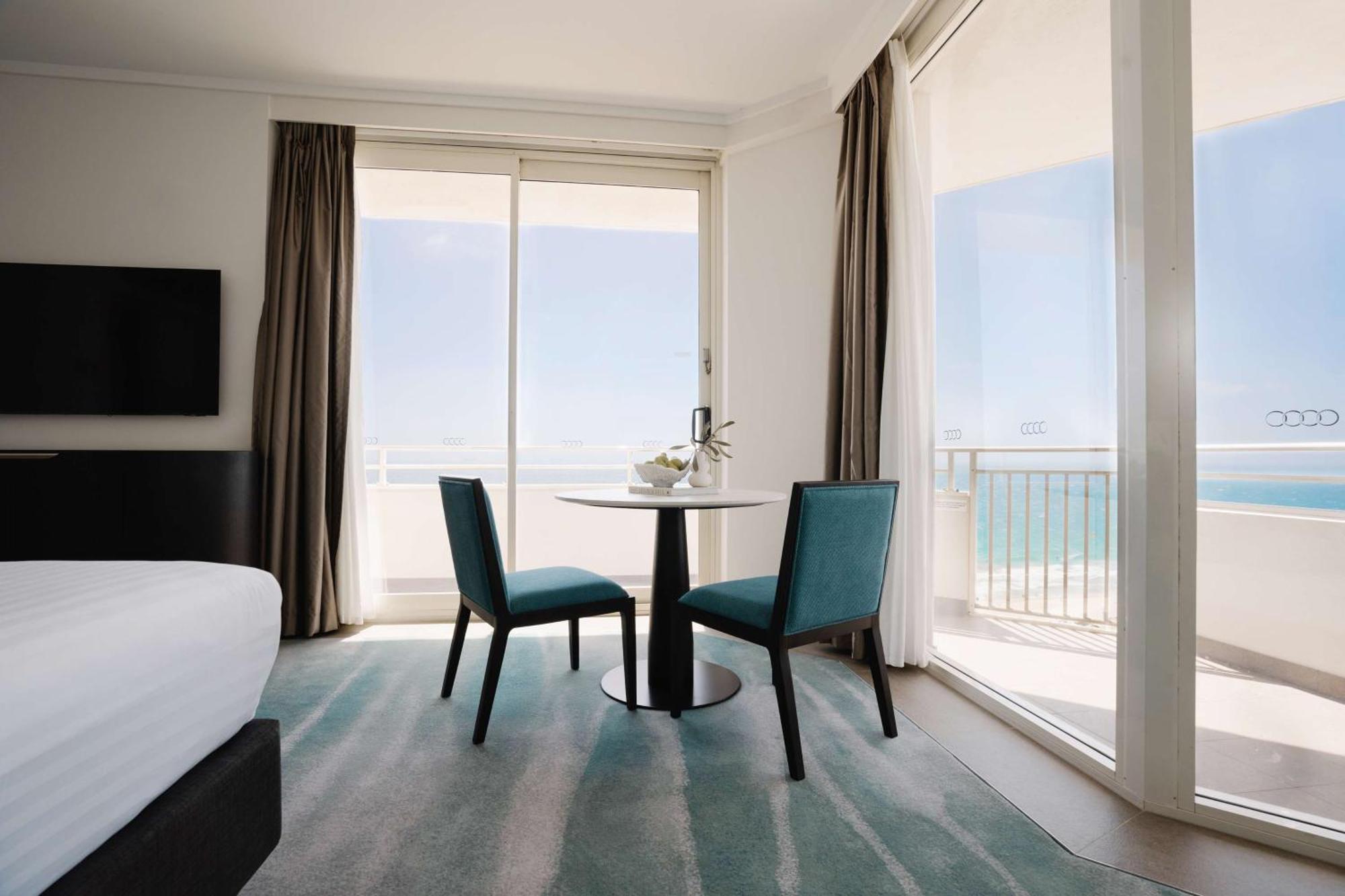 Sunset Oceanview Corner Room