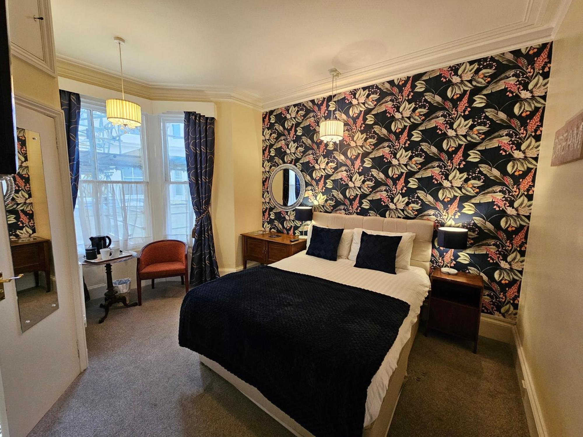 Large Double Room,1739385656:JPEG