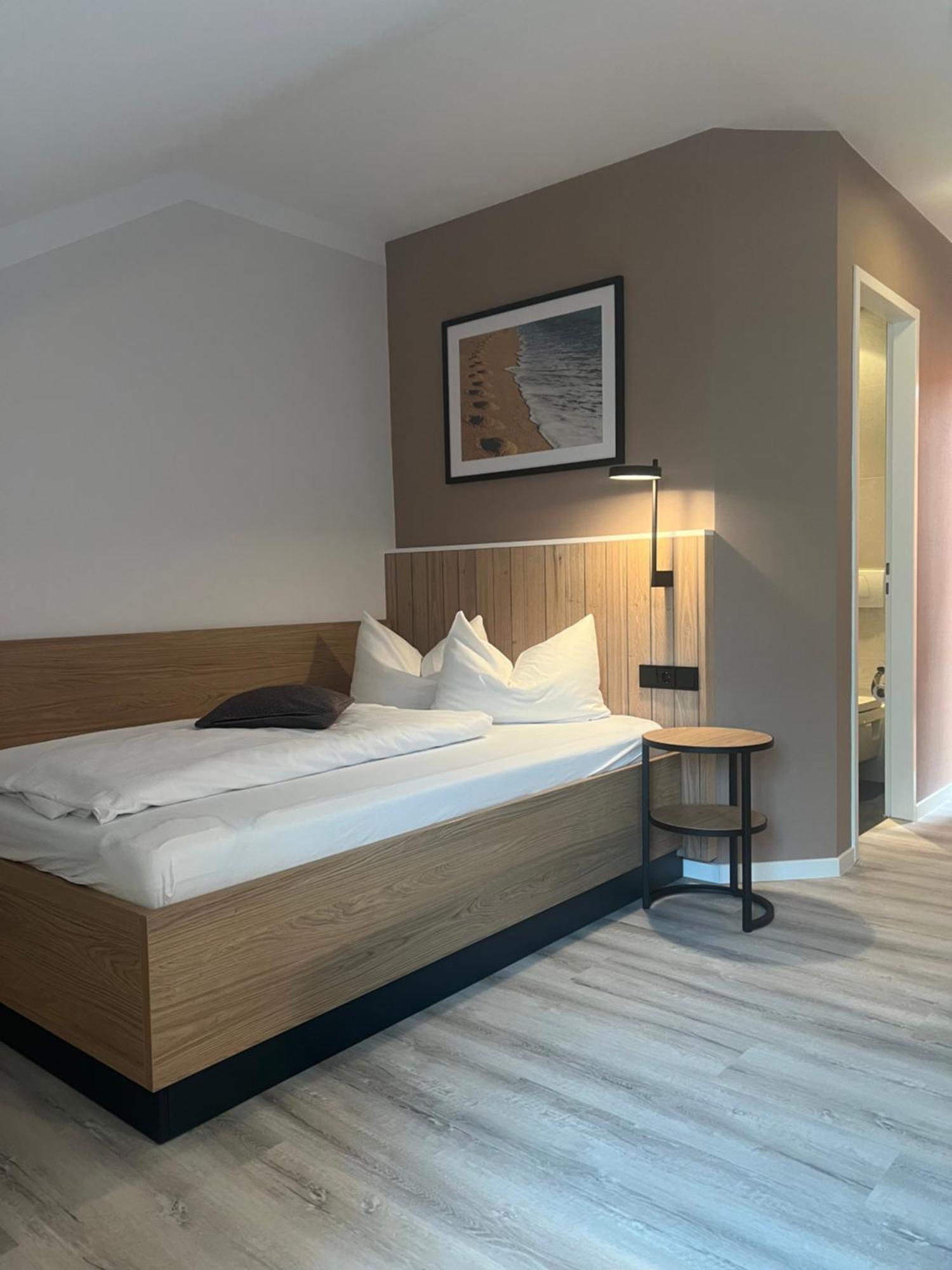 Singleroom with Queen Size Bed