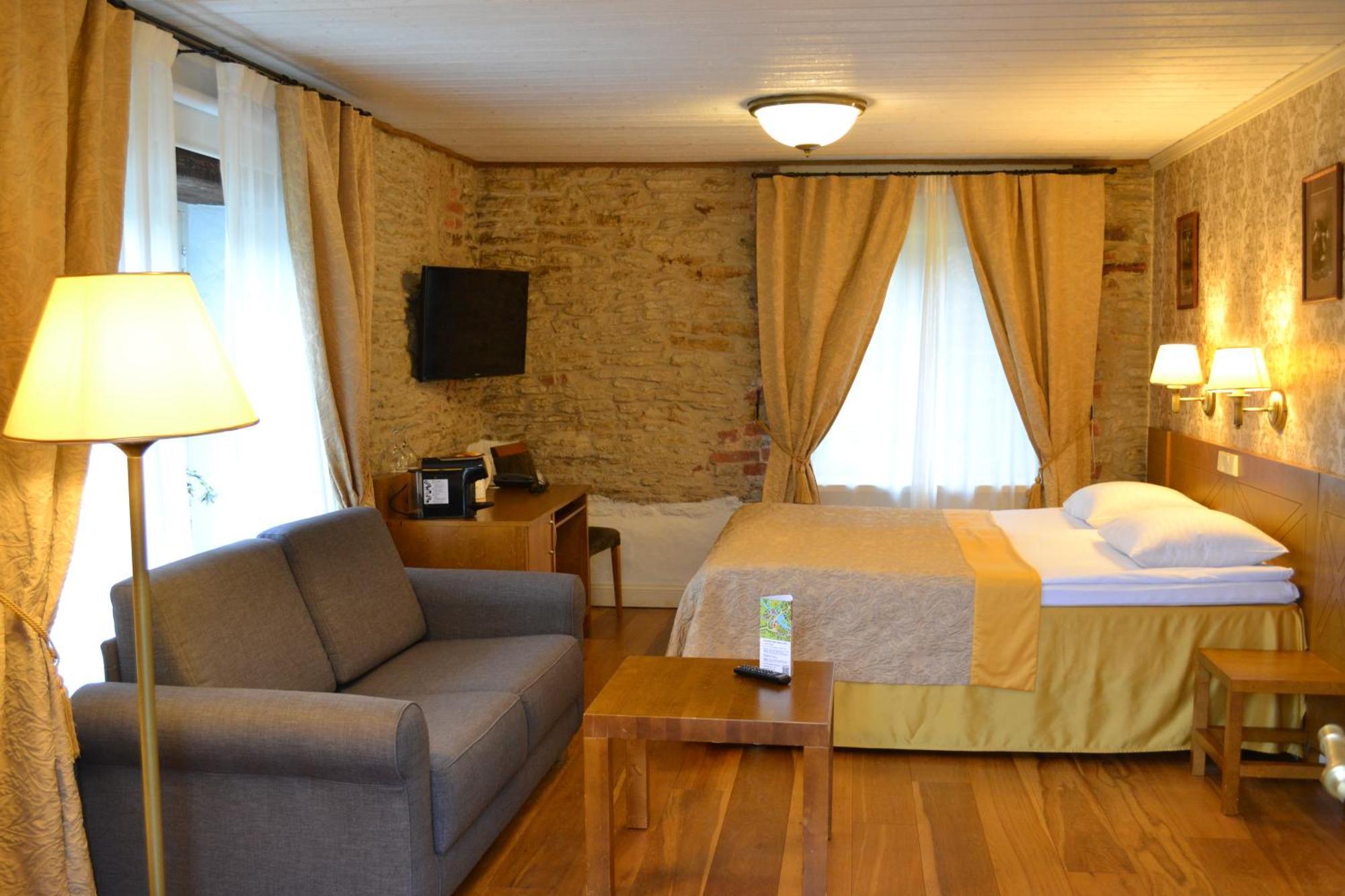 Zen Double or Twin Room visit to Sauna Center