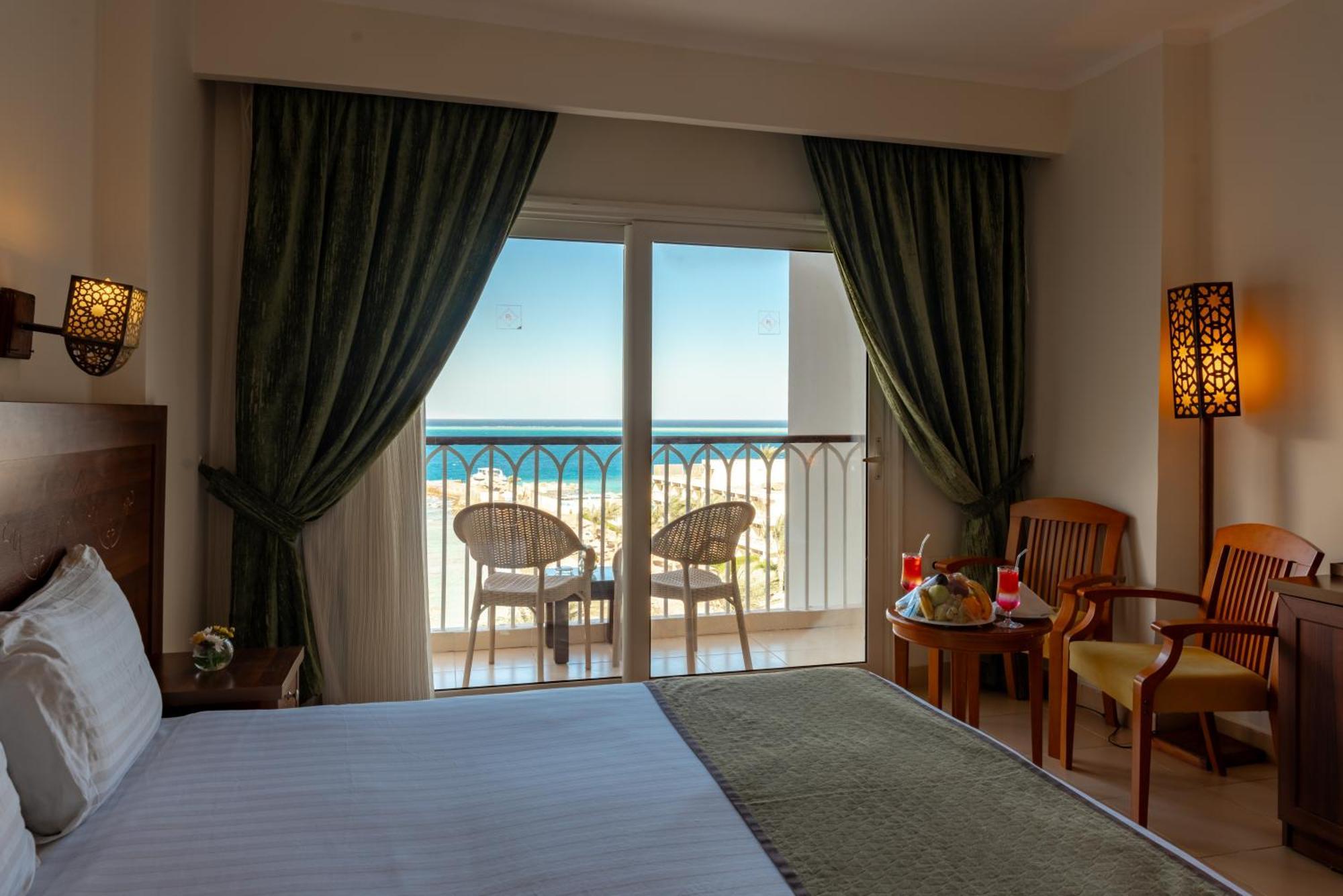 Double or Twin Room Sea View