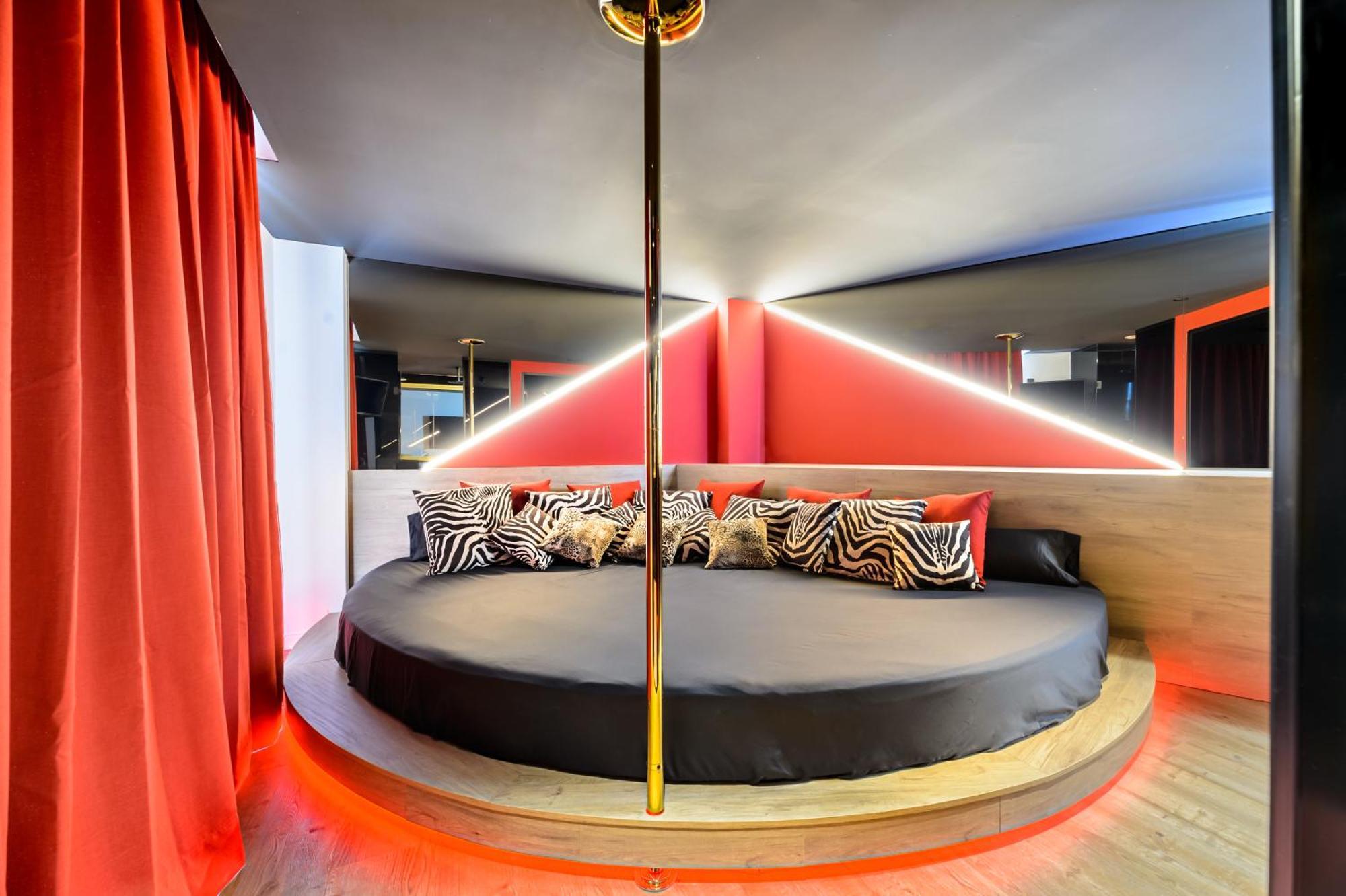 Party Room,1666642317:JPEG