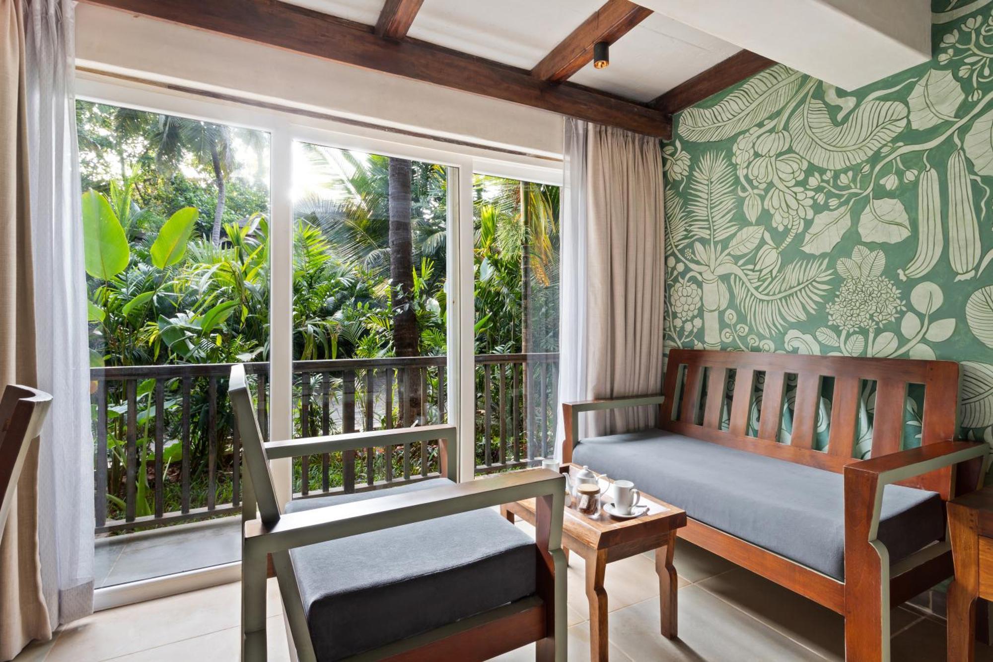 Deluxe Room with Balcony (with complimentary Kayaking and 20% off on Massage session)