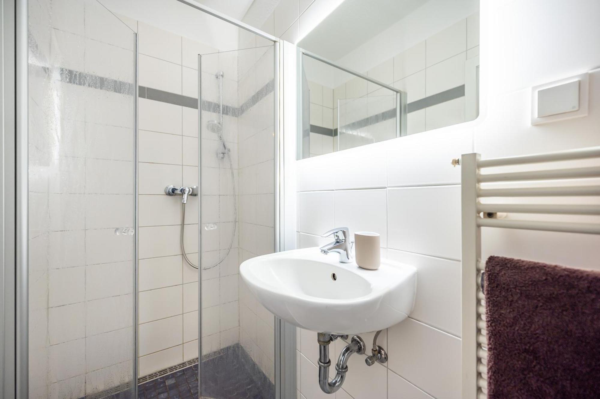 Double Room,1666700666:JPEG