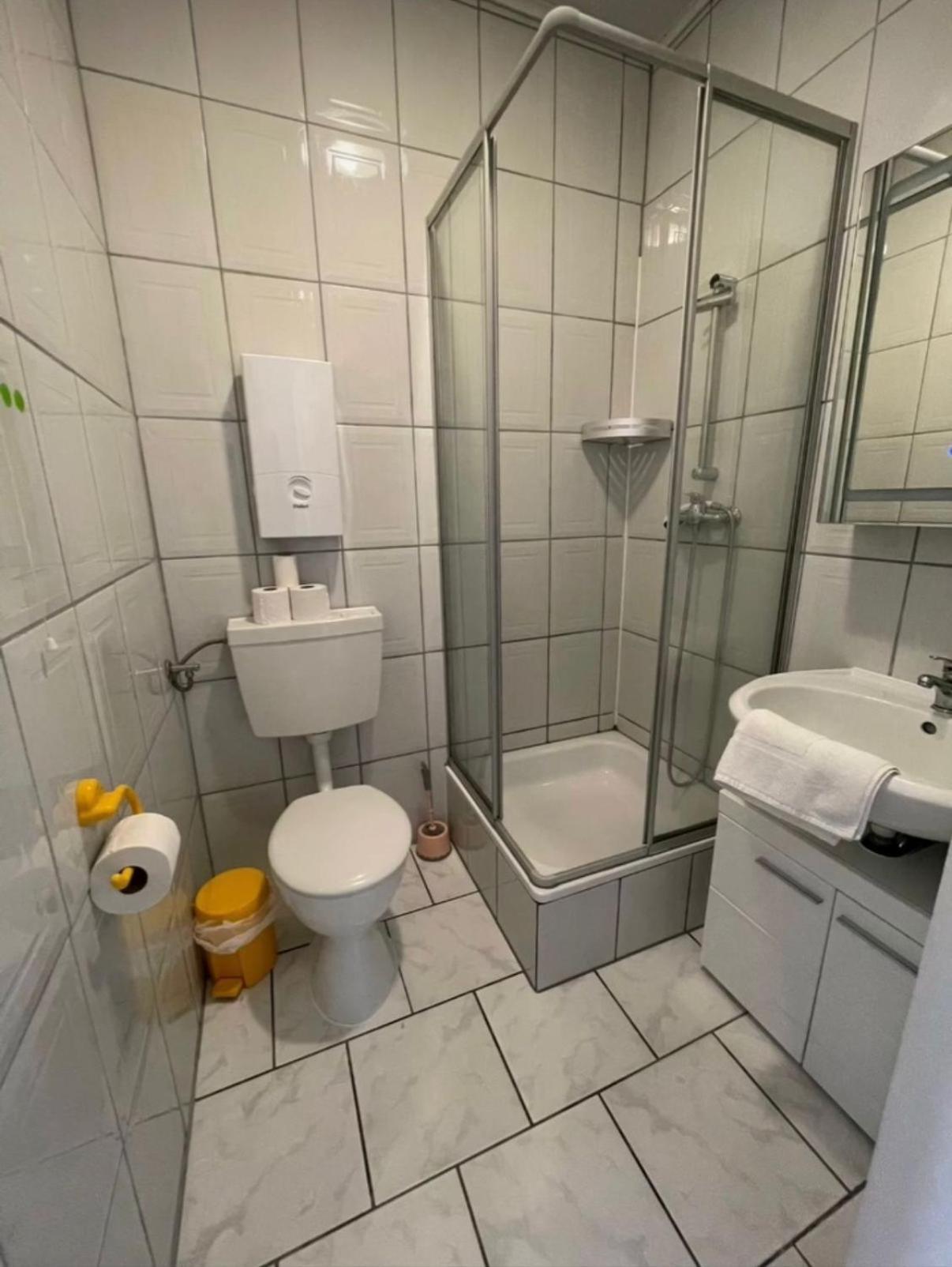 Family Room Shower,1667445745:JPEG