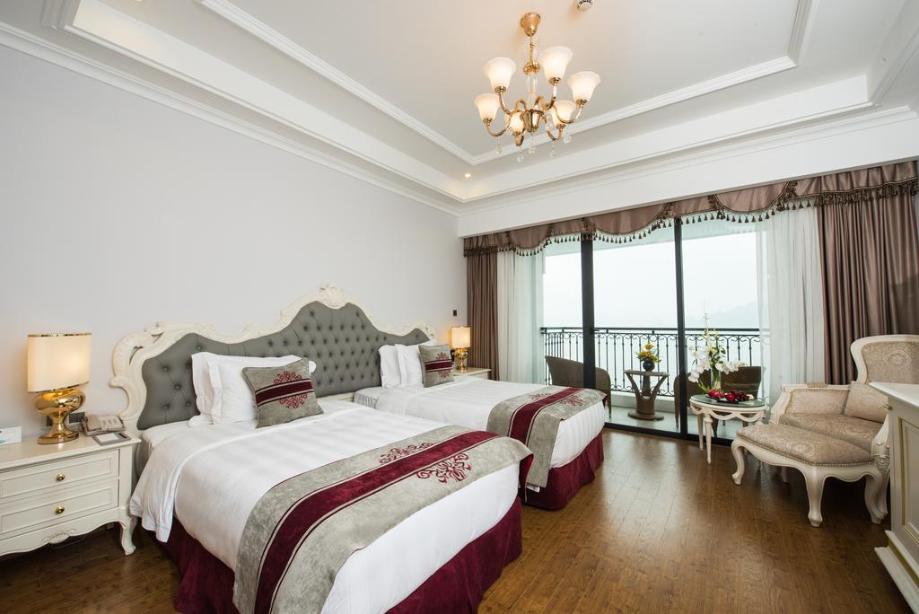 Deluxe Ocean View Twin Bed
