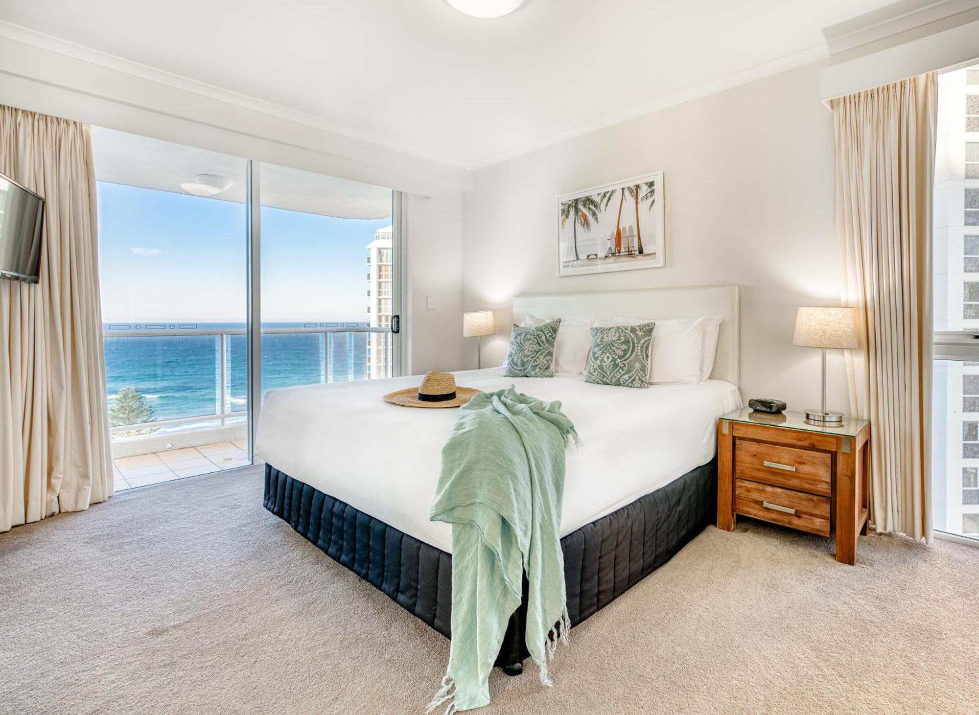 Superior One-Bedroom Apartment Ocean View