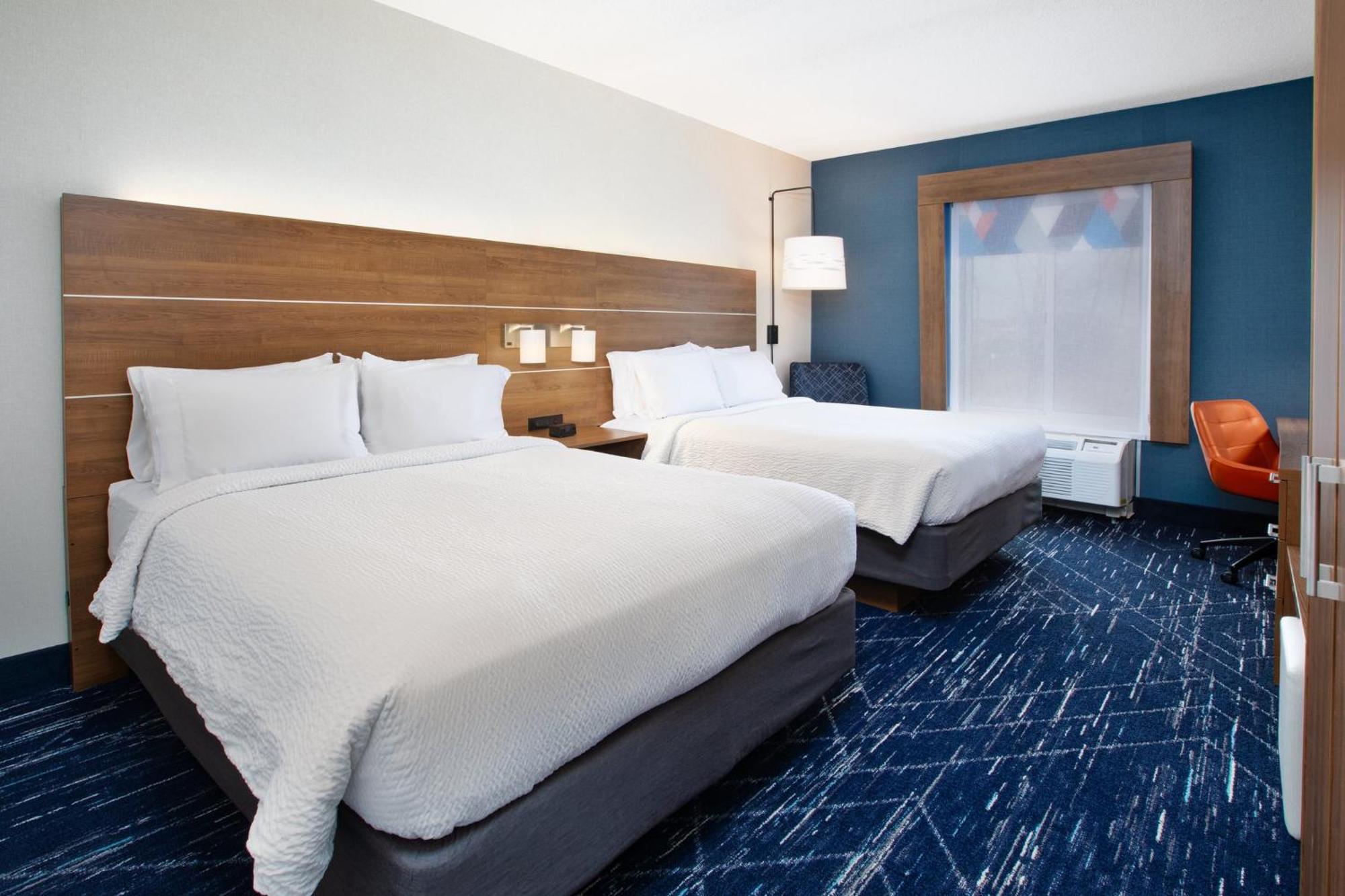 Standard Room with Two Queen Beds