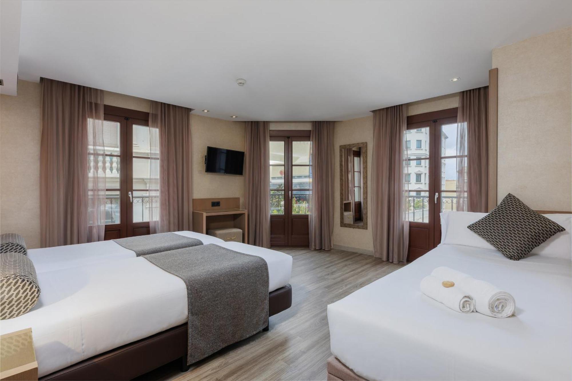 Triple Room