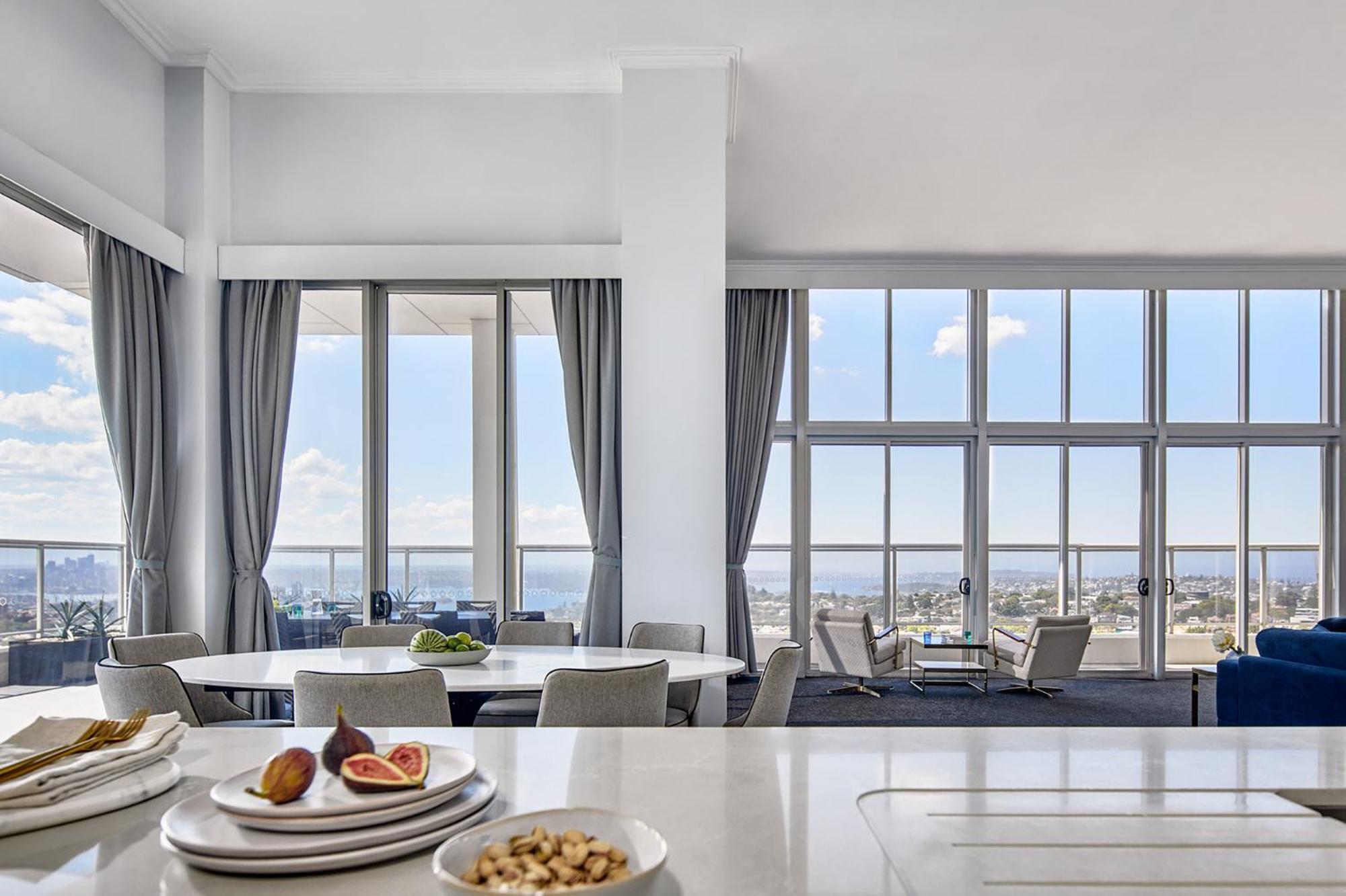 Three-Bedroom Harbour Penthouse