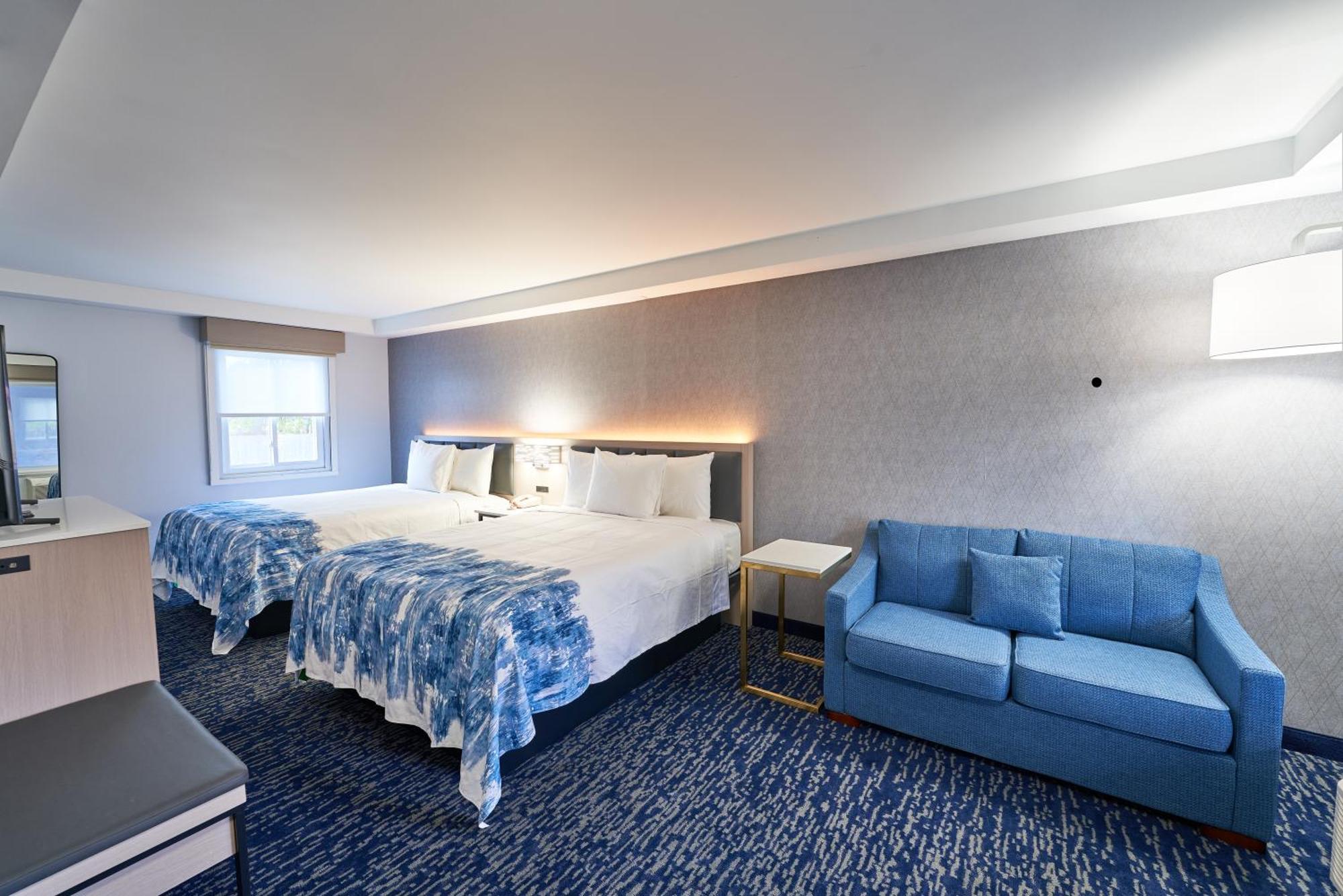 Suite room With Two Queen Beds(Non-Smoking)