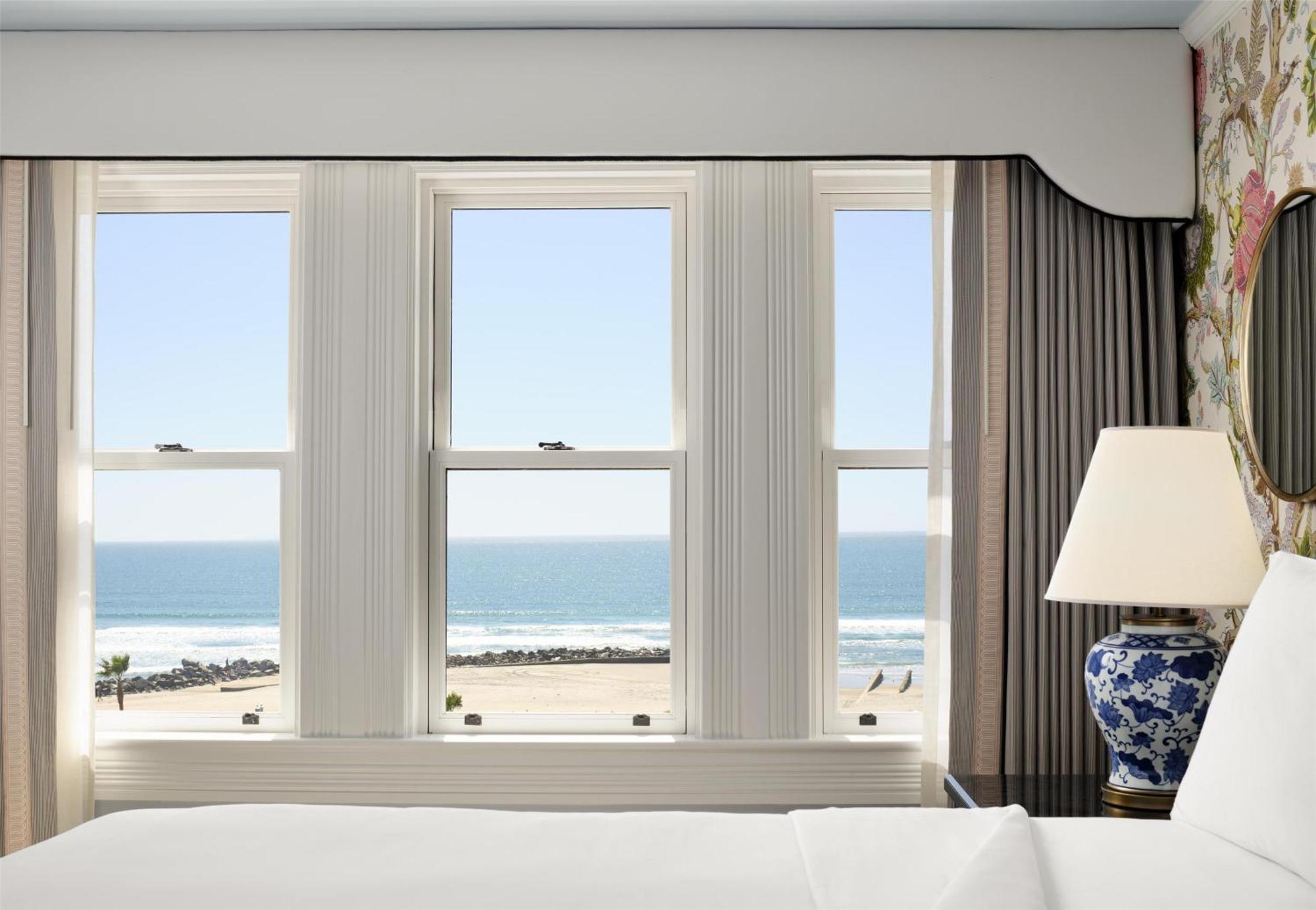 Queen Room with Oceanfront,1673651153:JPEG