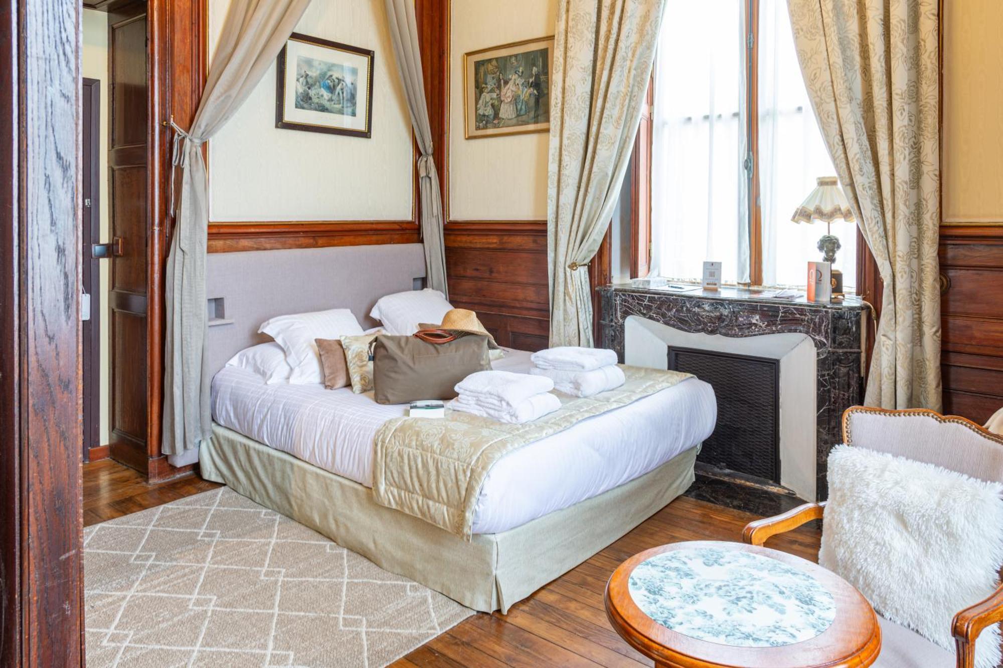 Classic Double Room,1673930584:JPEG