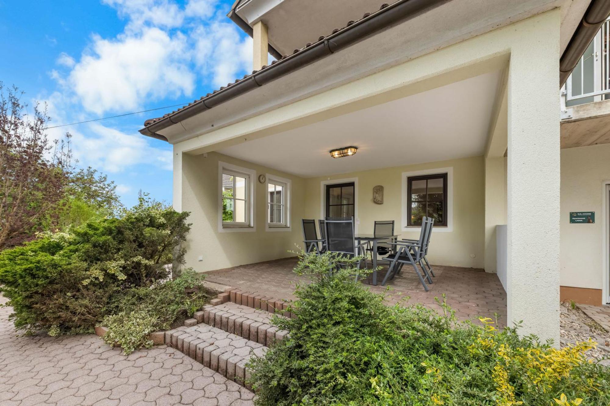 Three-Bedroom Apartment Mountain View