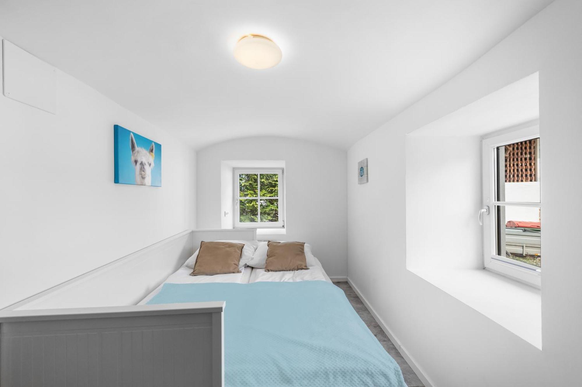 Three-Bedroom Apartment Mountain View