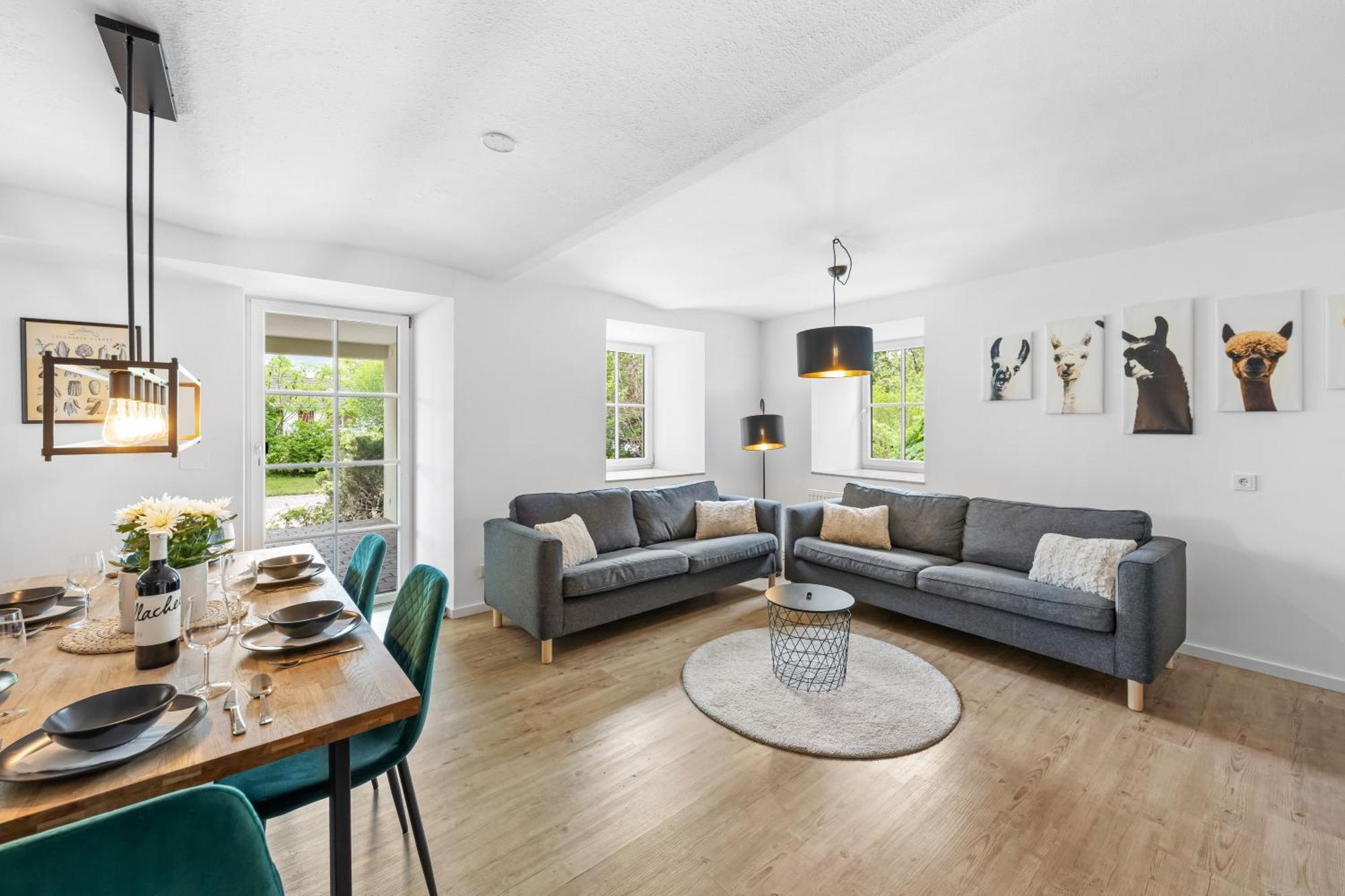 Three-Bedroom Apartment Mountain View