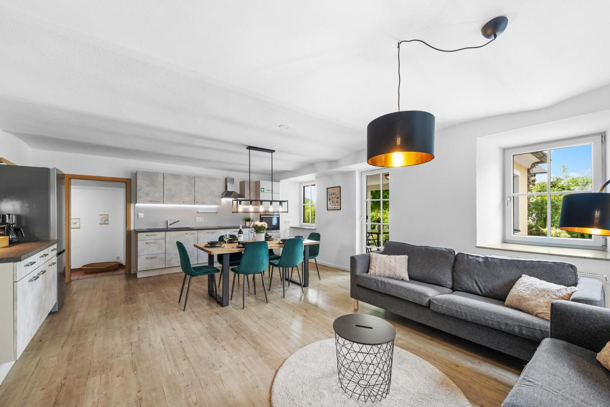 Three-Bedroom Apartment Mountain View
