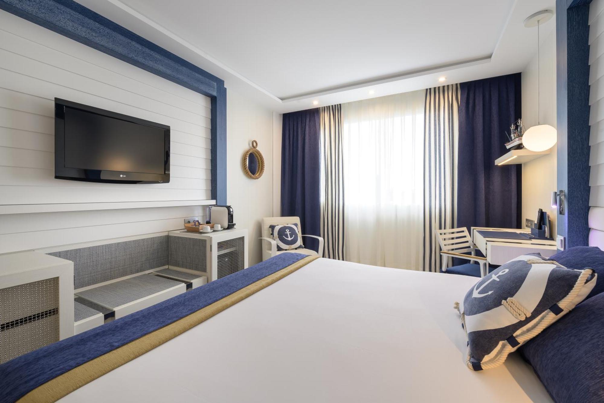 Deluxe Single Room