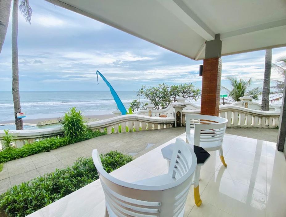 Deluxe King Room with Sea View