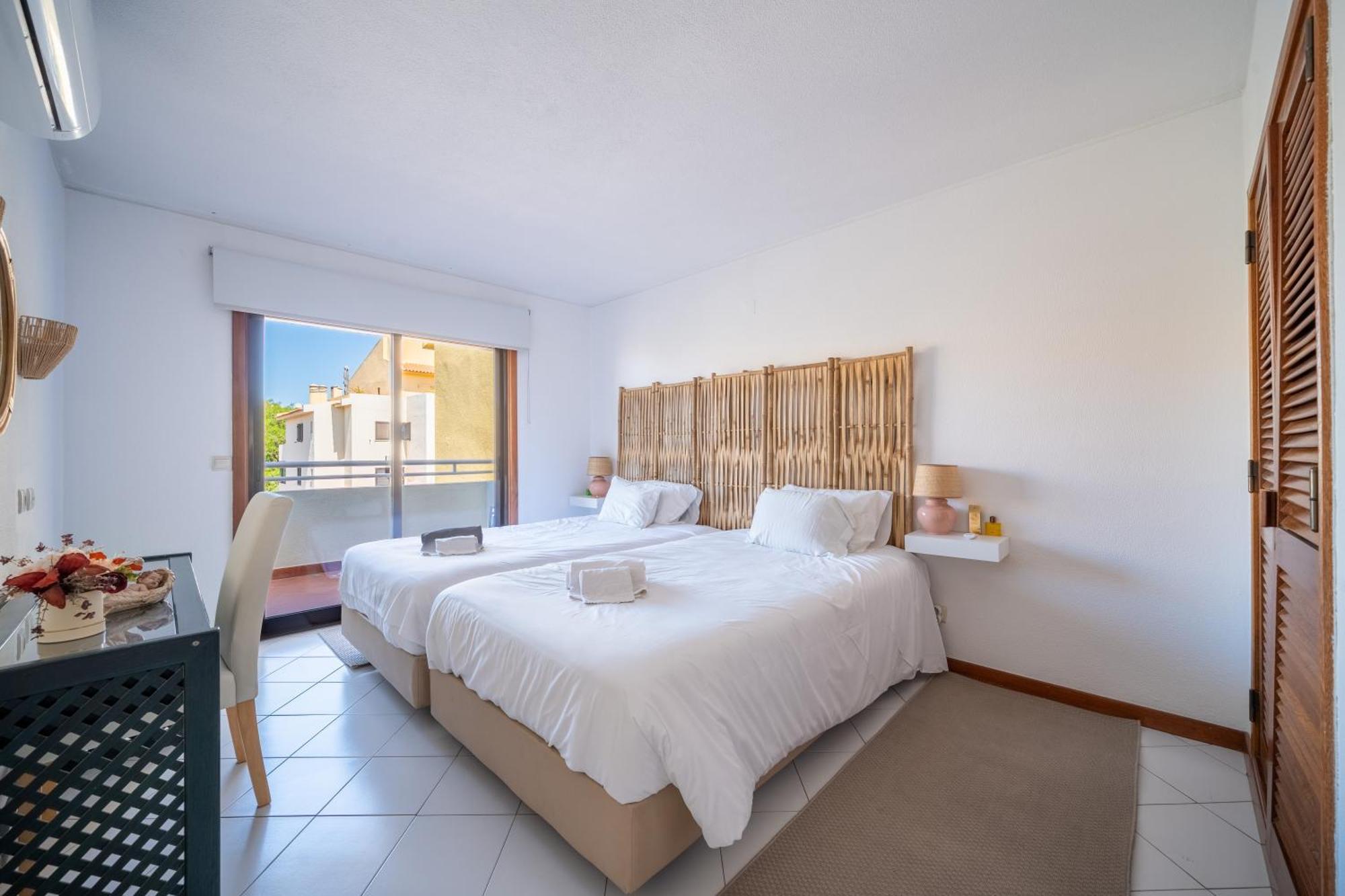 Apartamento de 2 dormitorios con balcón