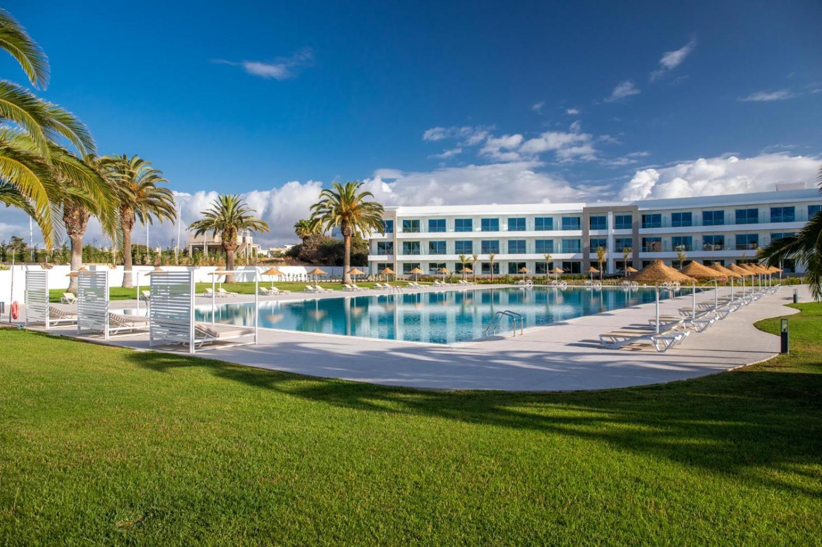 Twin Room Pool View
