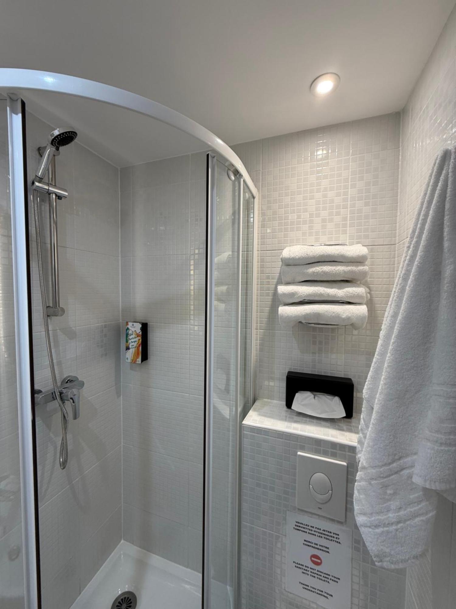 Habitación Estándar con cama grande - No fumadores