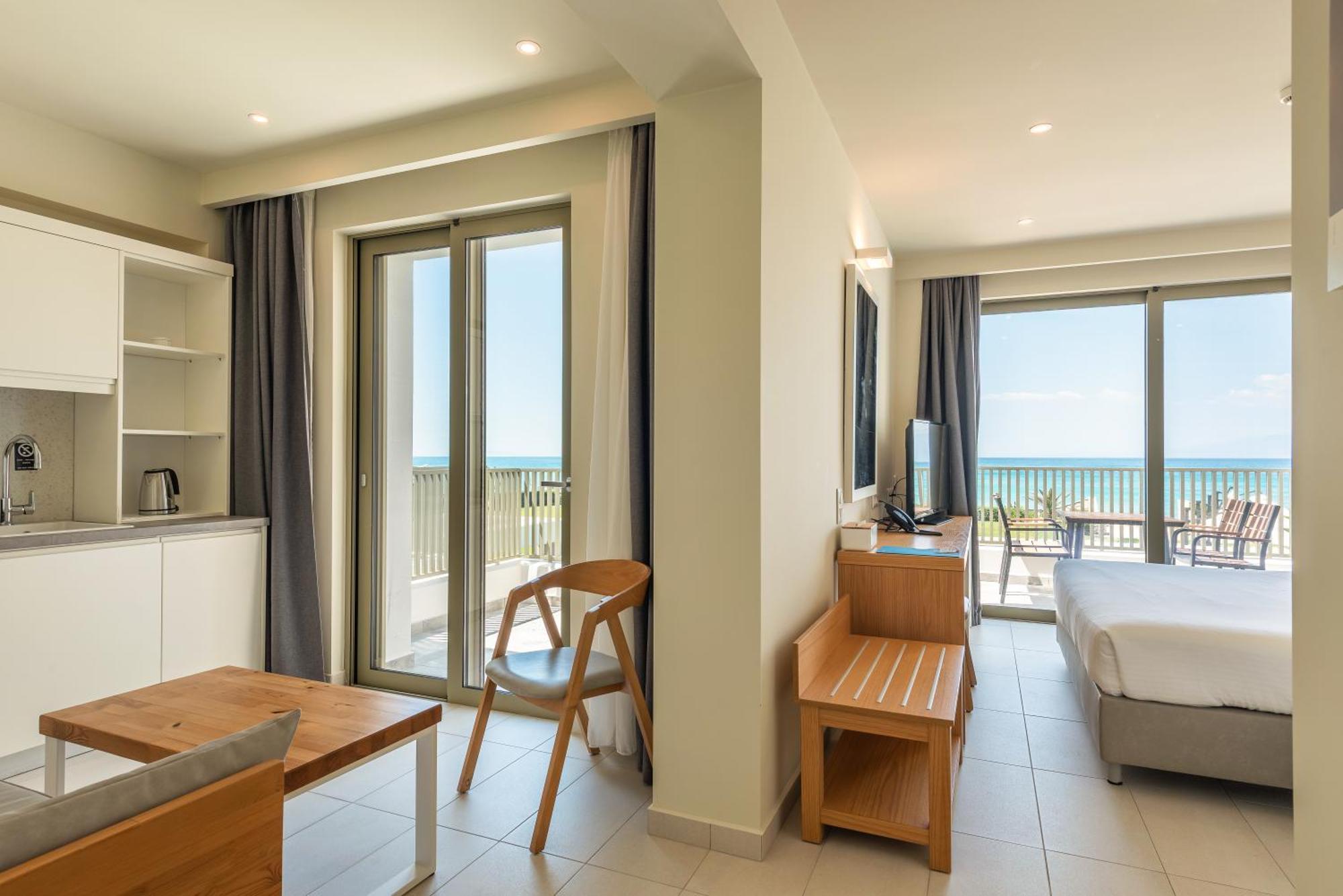 Deluxe Suite Sea View