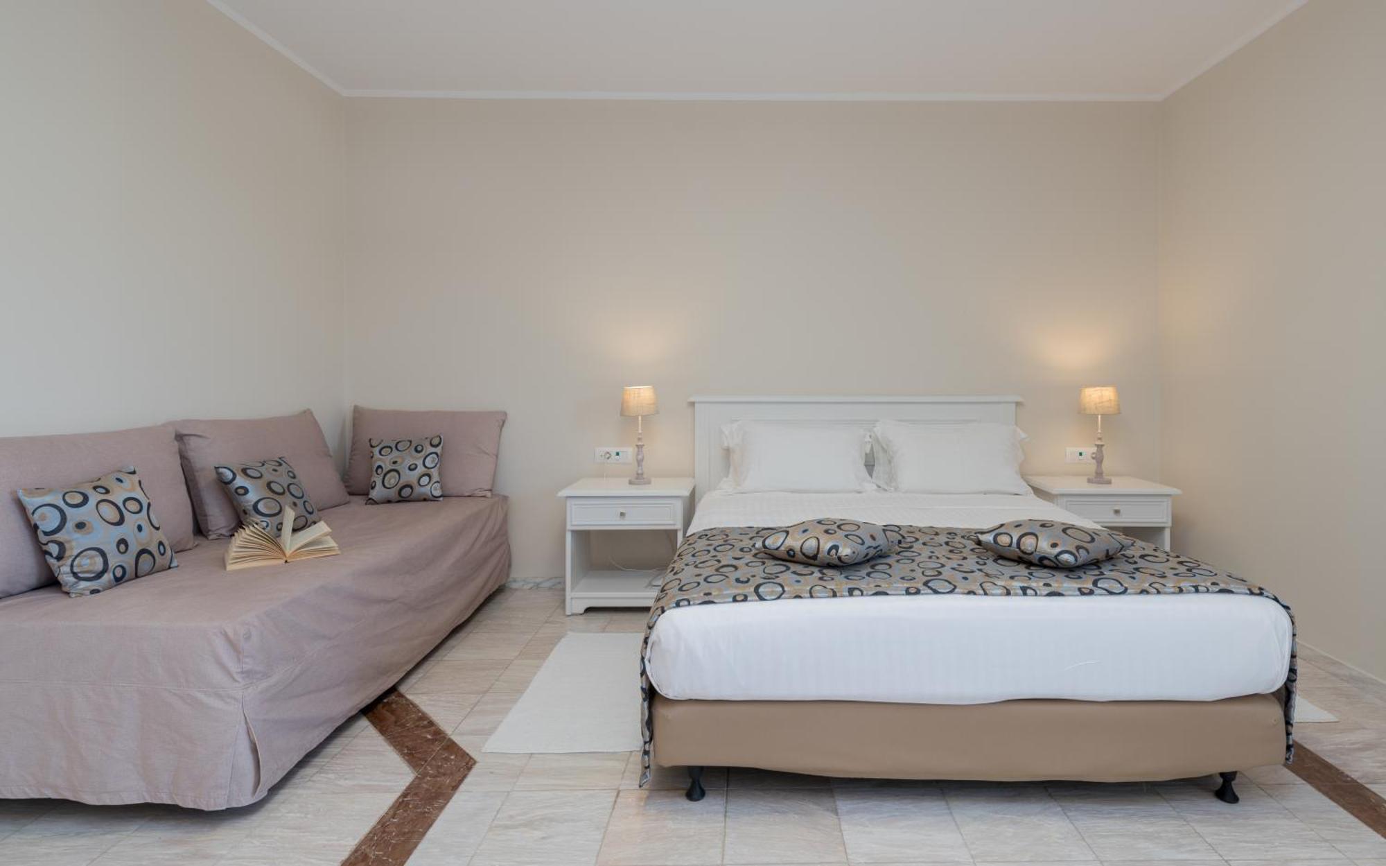 Premium Room,1676731756:JPEG