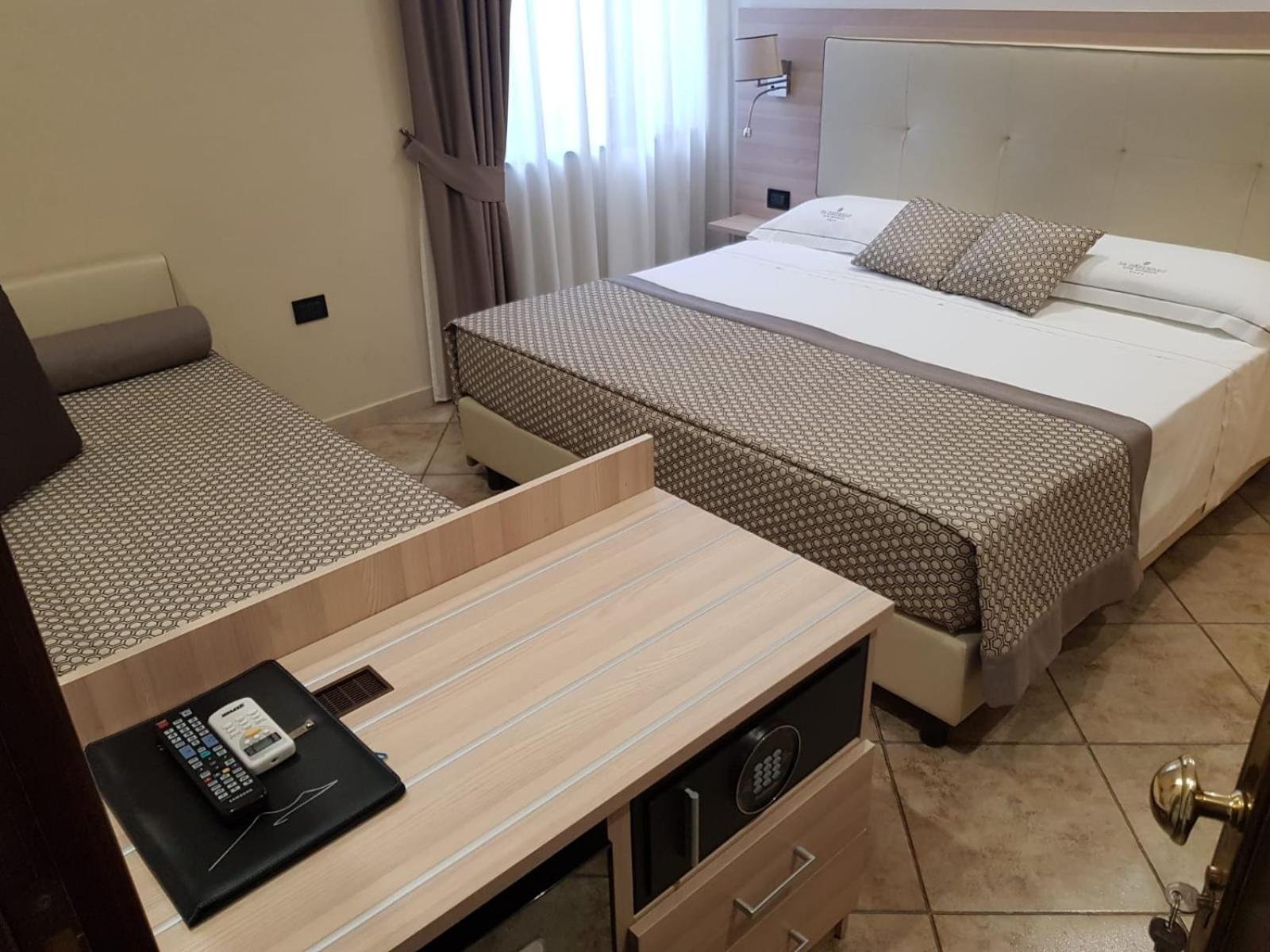 Deluxe Triple Room