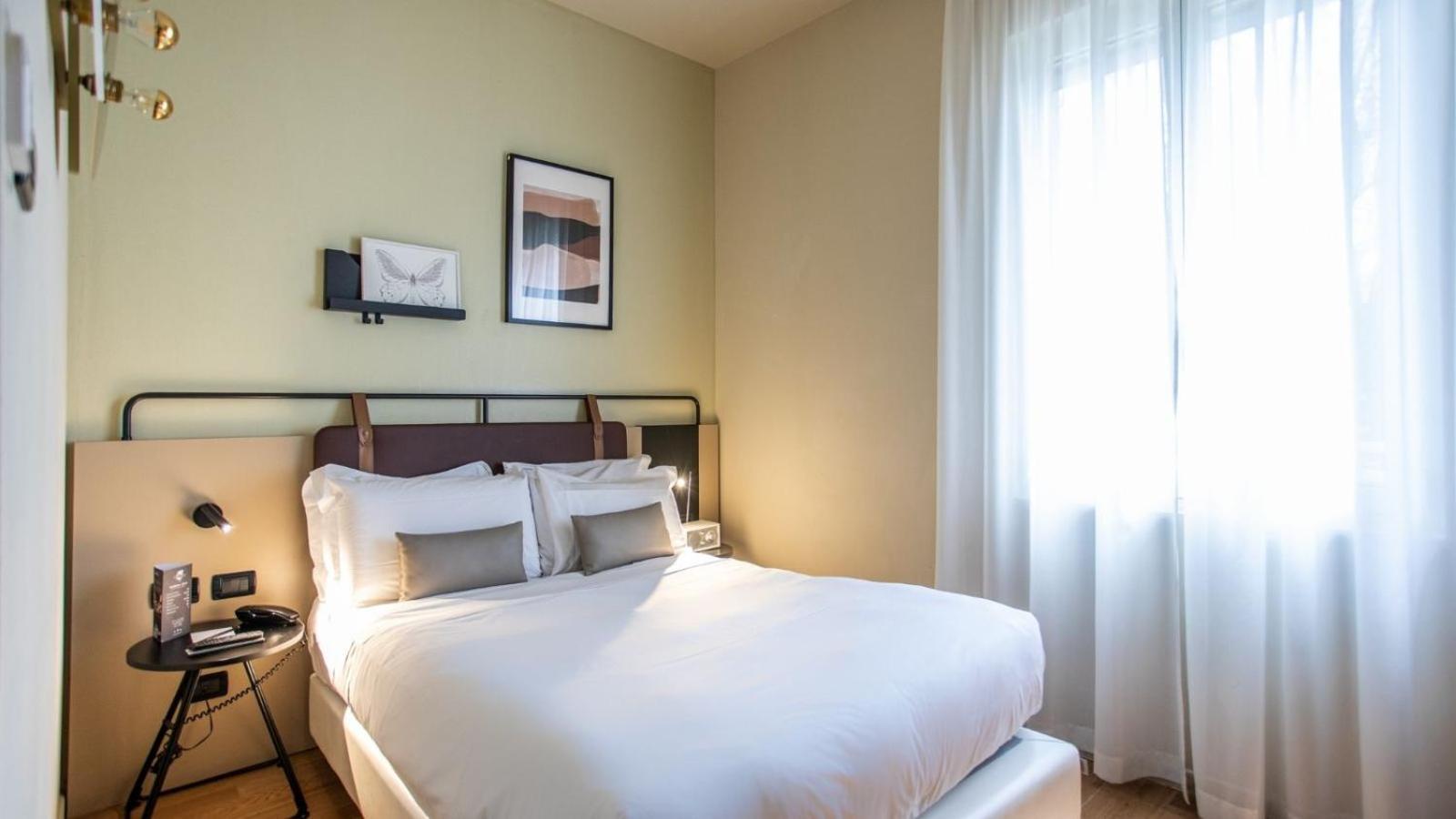 Compact Room