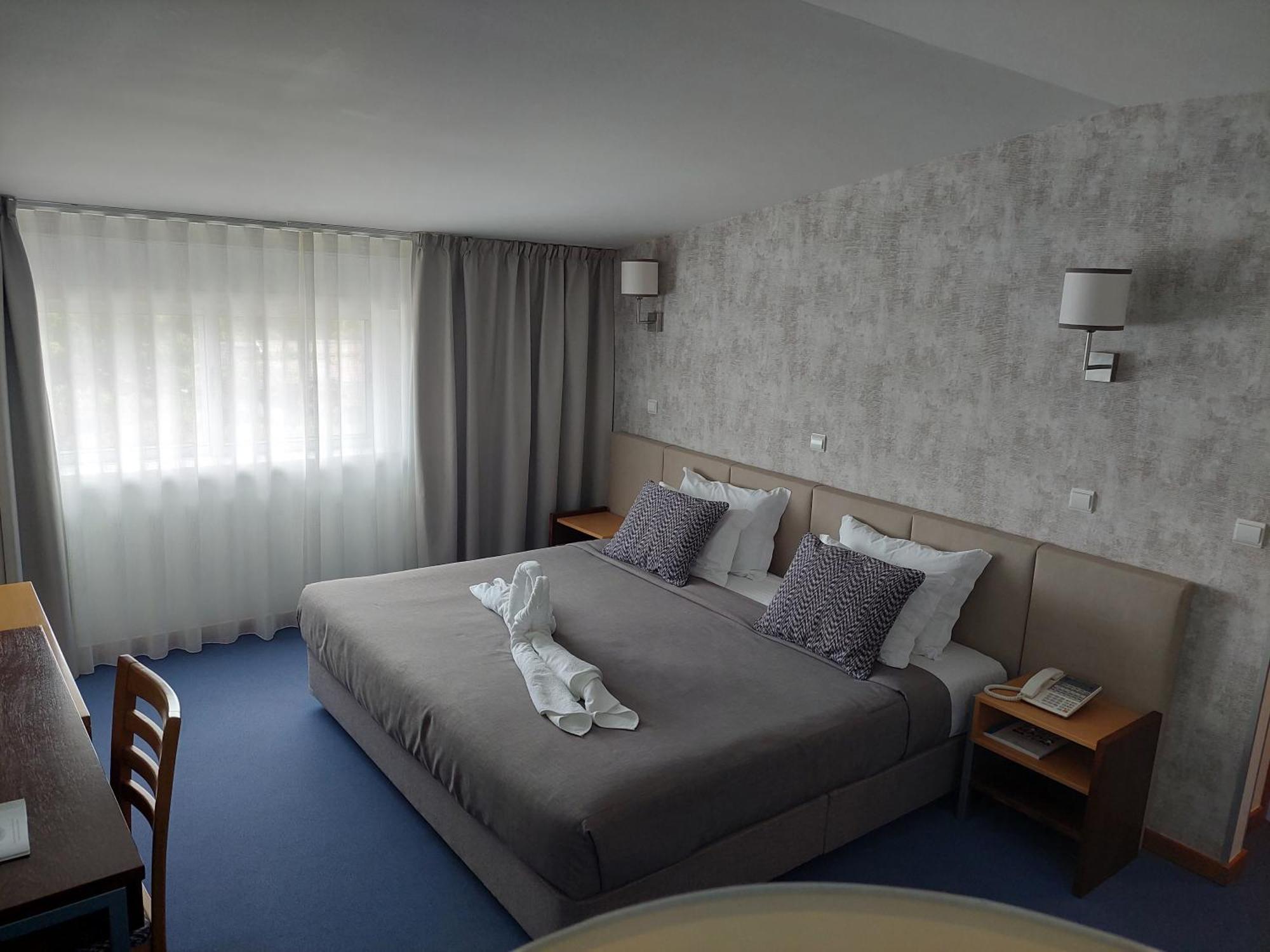 Junior Suite Health Club Acess,1678631243:JPEG