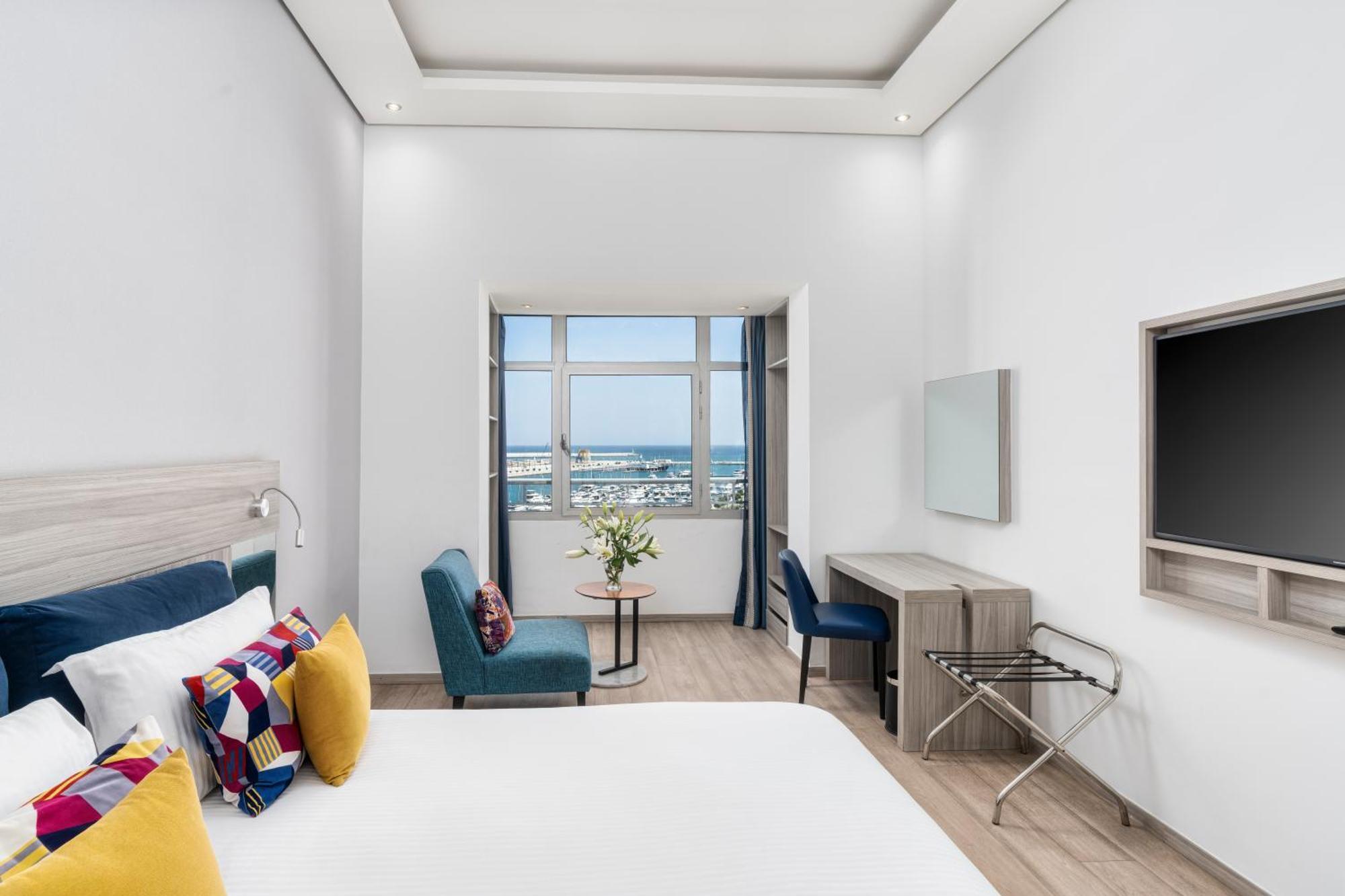 Room Legend - Marina View