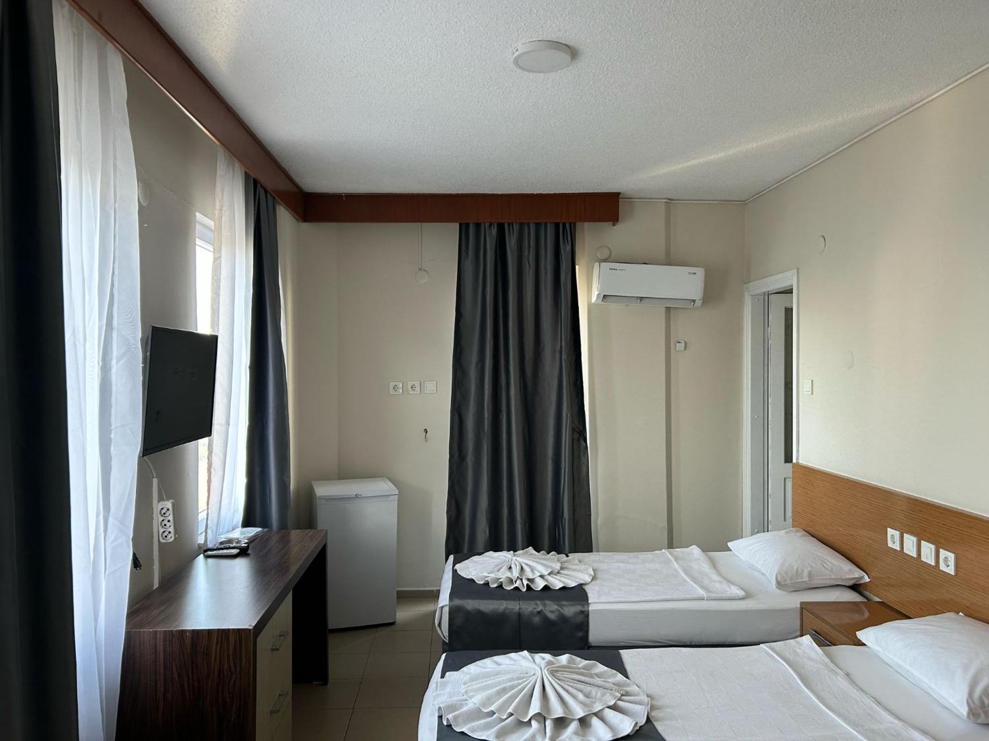 Triple Room with Sea View