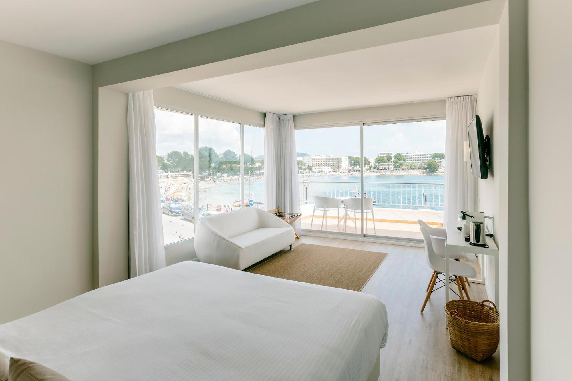 Junior Suite Frontal Sea View,1678640450:JPEG