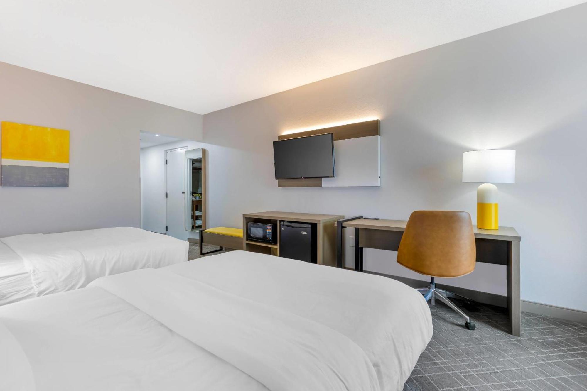 Queen Room with Two Queen Beds - Accessible/Non-Smoking