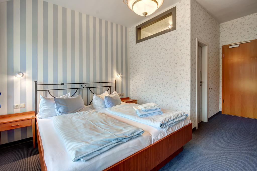 Doppelzimmer Nr. 2 mit Meerblick und Veranda