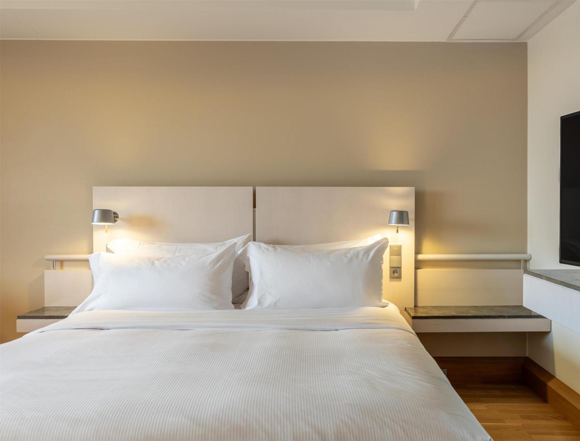 King Guest Room Balcony