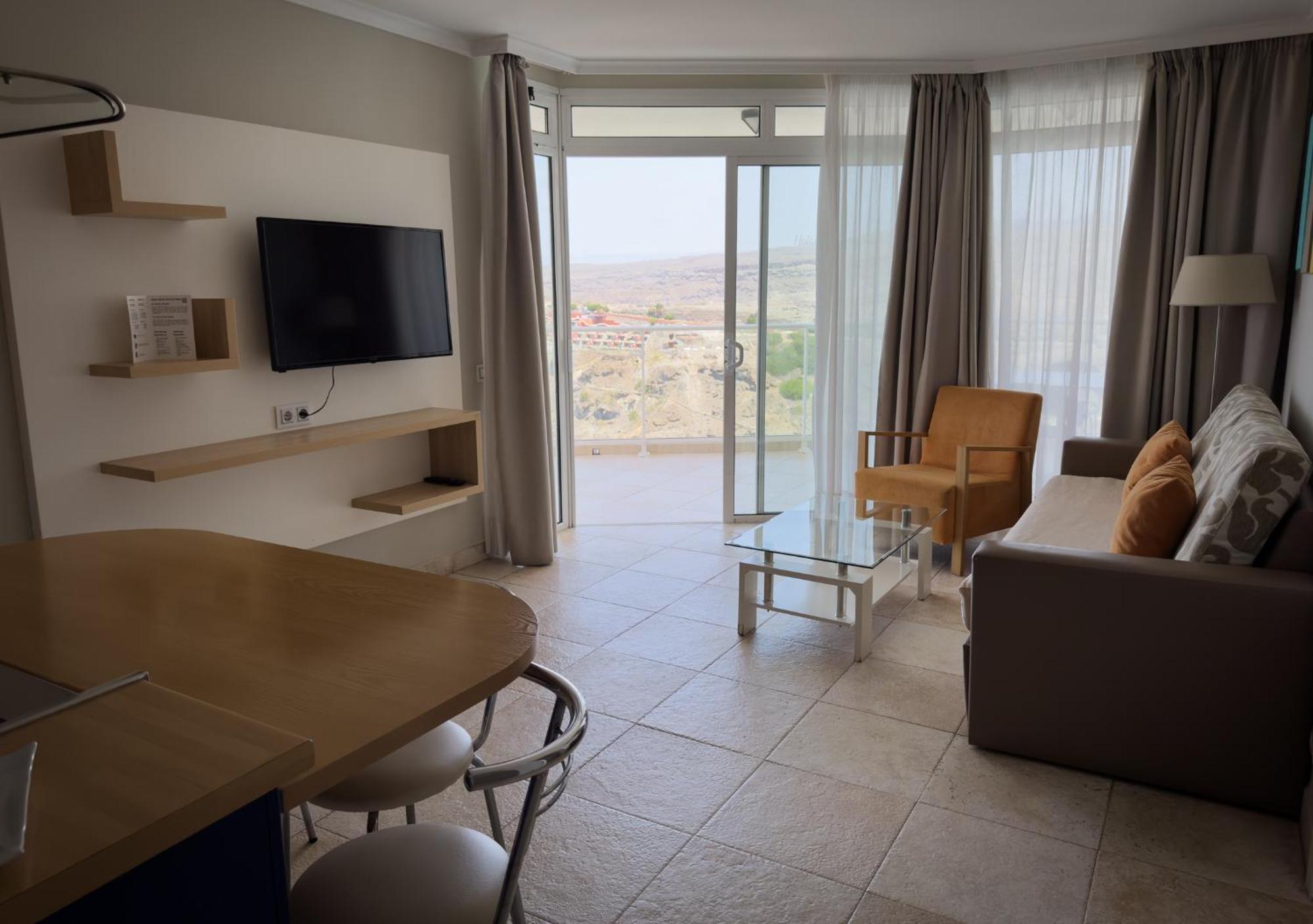 ! Bedroom Apartment with Seaview